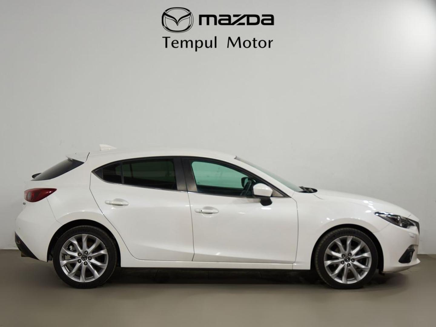 Mazda 3 2.0 Luxury Navegador 120