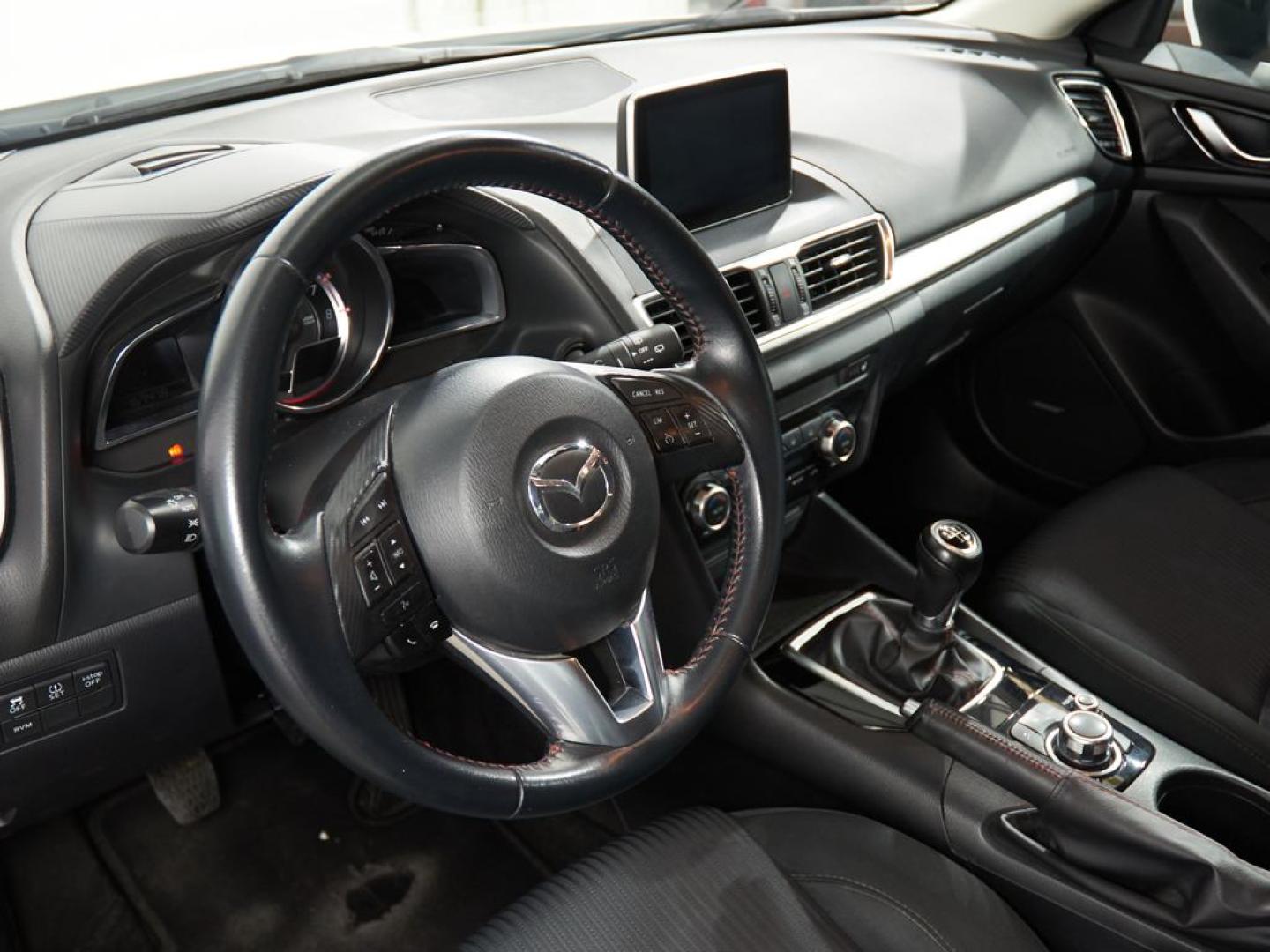 Mazda 3 2.0 Luxury Navegador 120