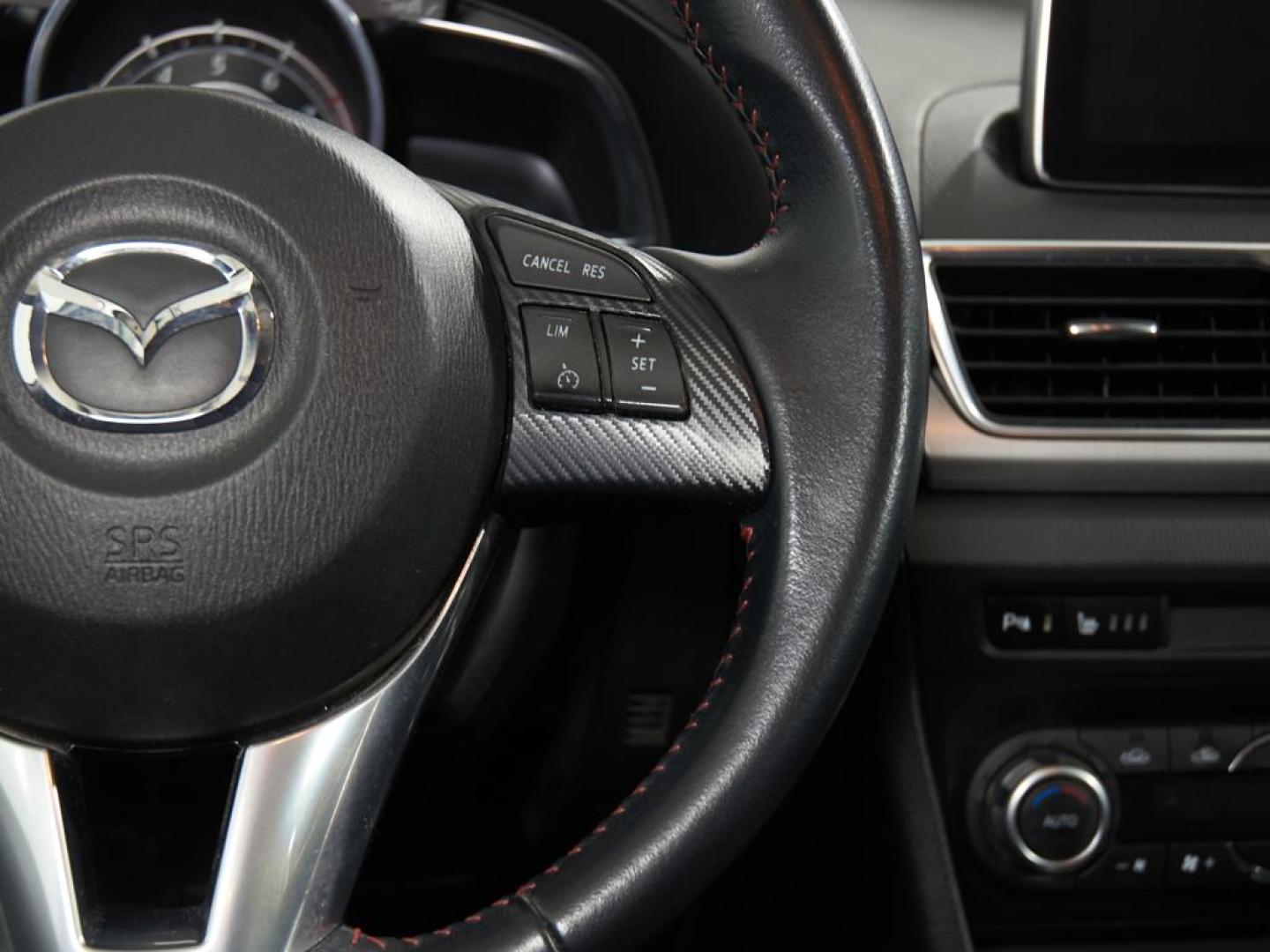 Mazda 3 2.0 Luxury Navegador 120