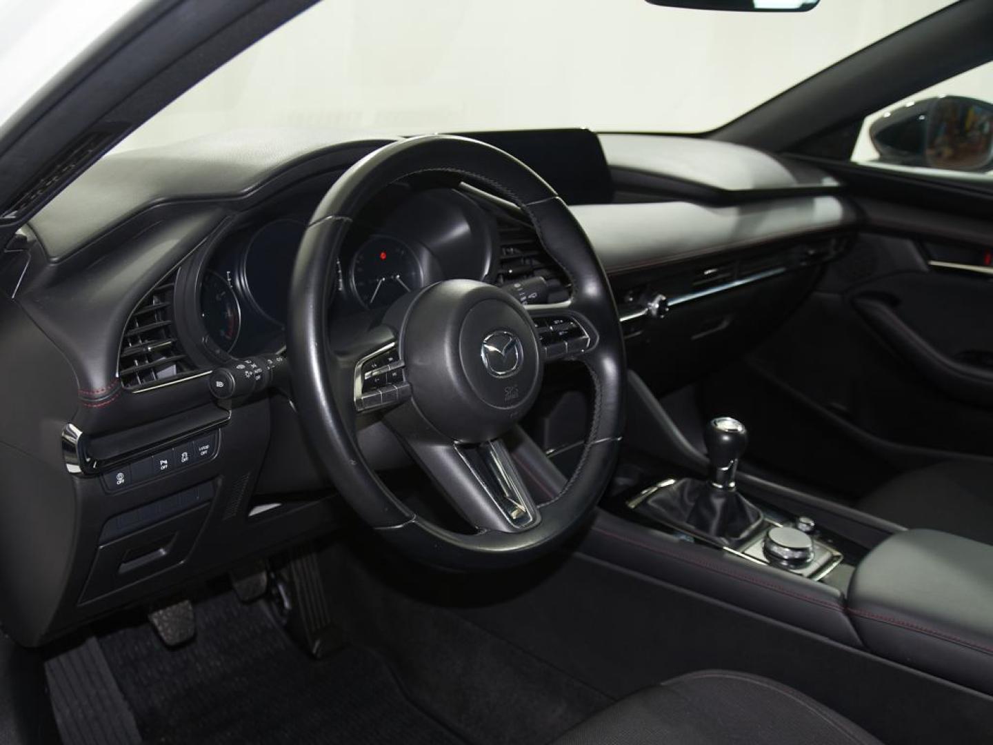 Mazda 3 2.0 e-Skyactiv-G Homura 90kW