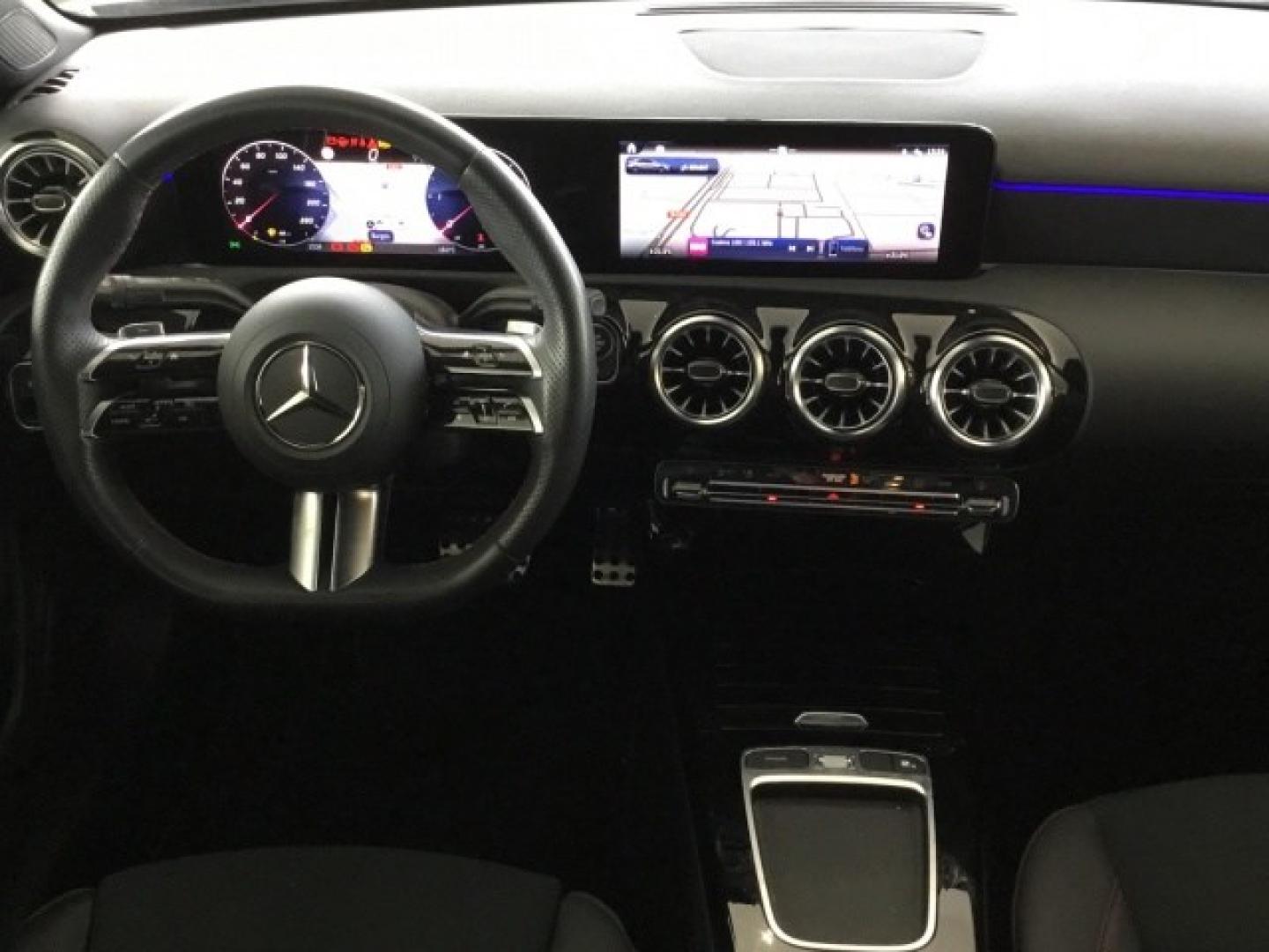 Mercedes Benz Clase A 200 d SedanMG Line (EURO 6d)