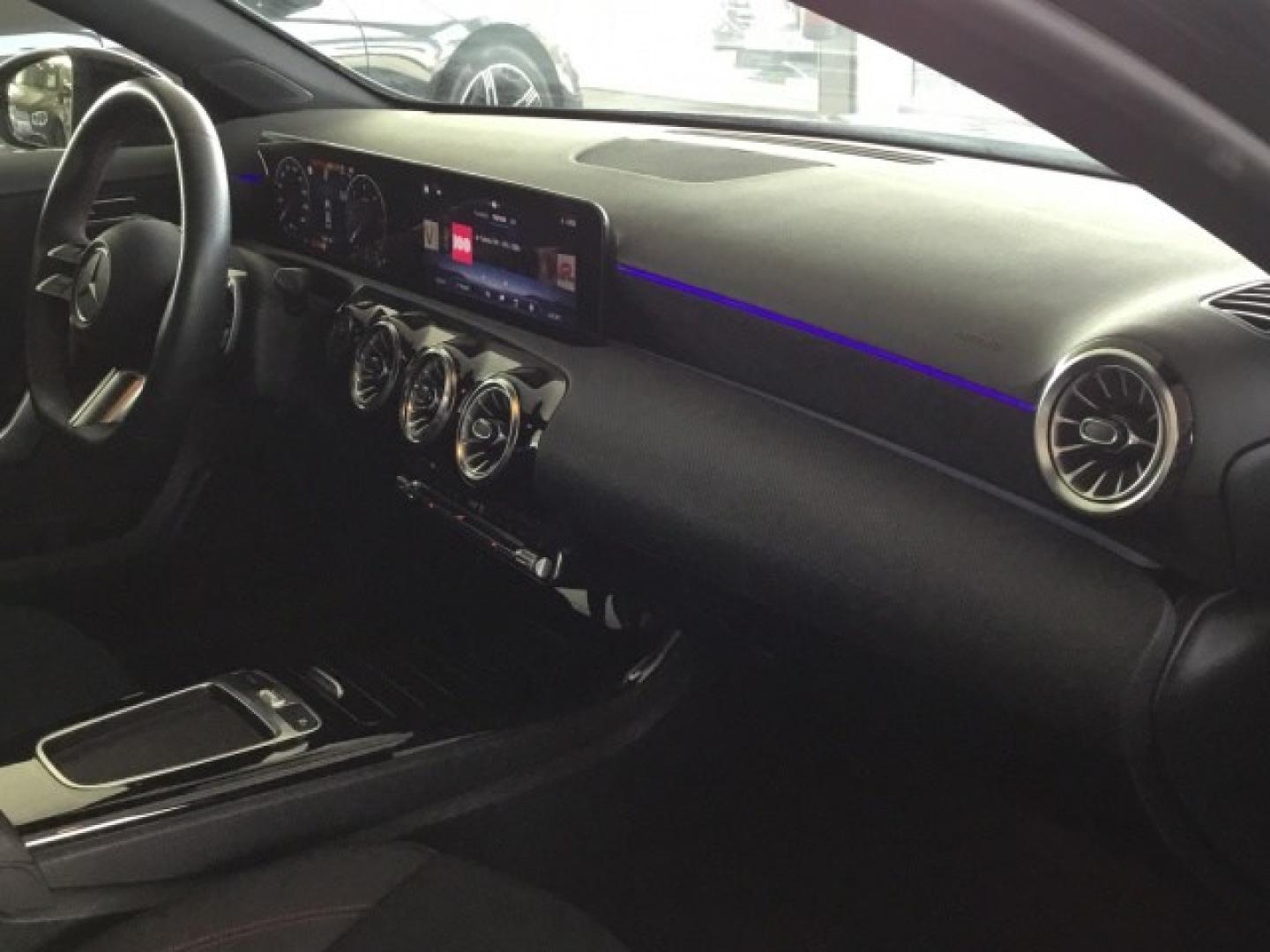 Mercedes Benz Clase A 200 d SedanMG Line (EURO 6d)