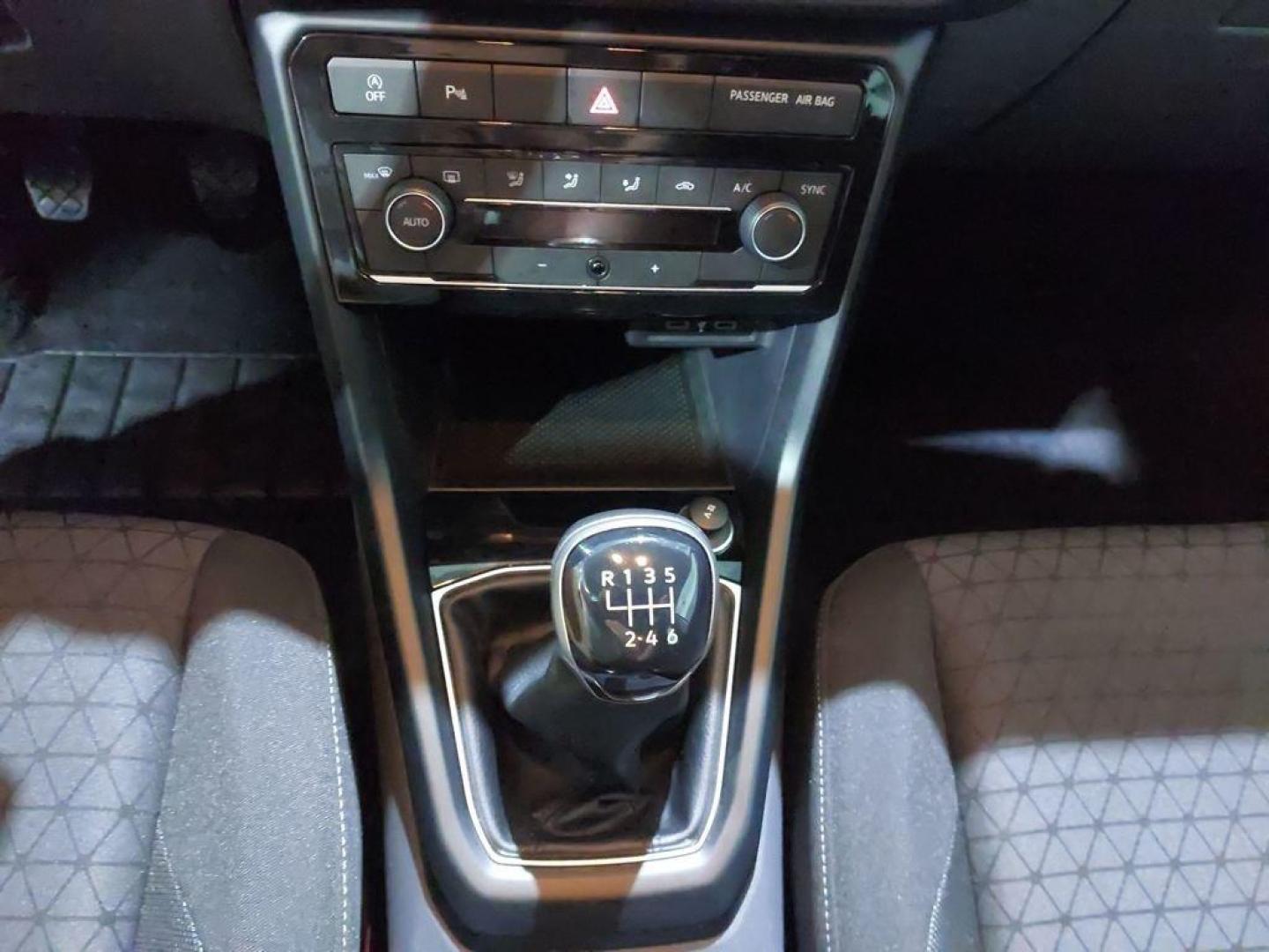 Volkswagen T-Cross Advance 1.0 TSI 70 kW (95 CV)