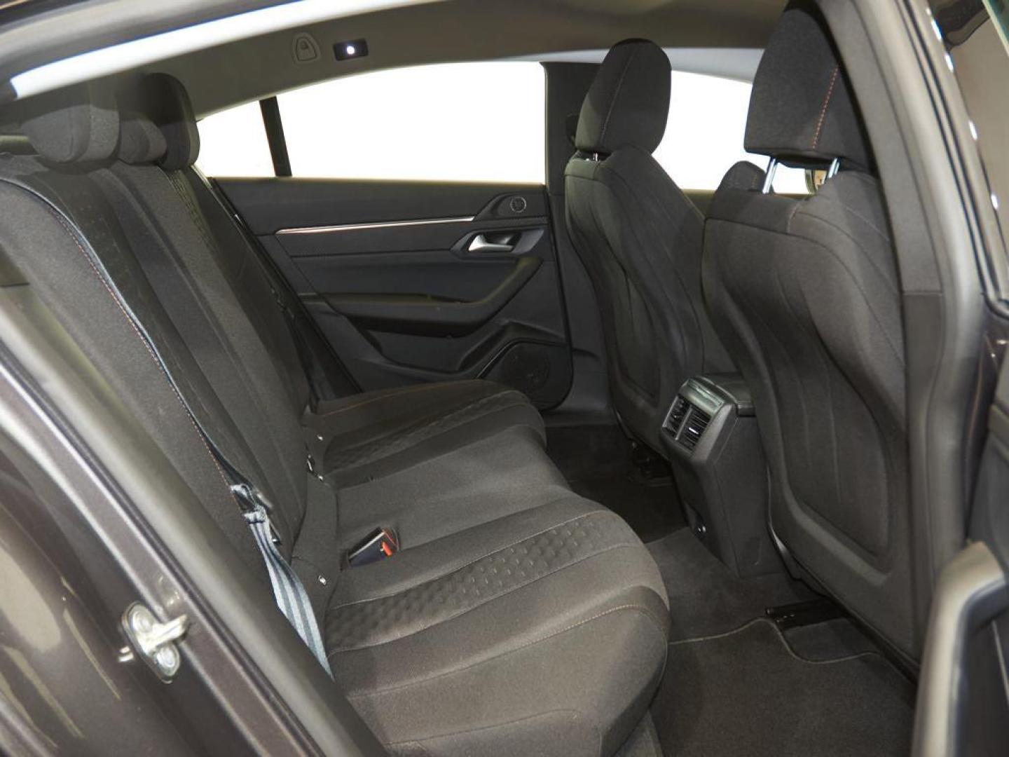 Peugeot 508 PureTech 130 Active Pack EAT8 96 kW (130 CV)