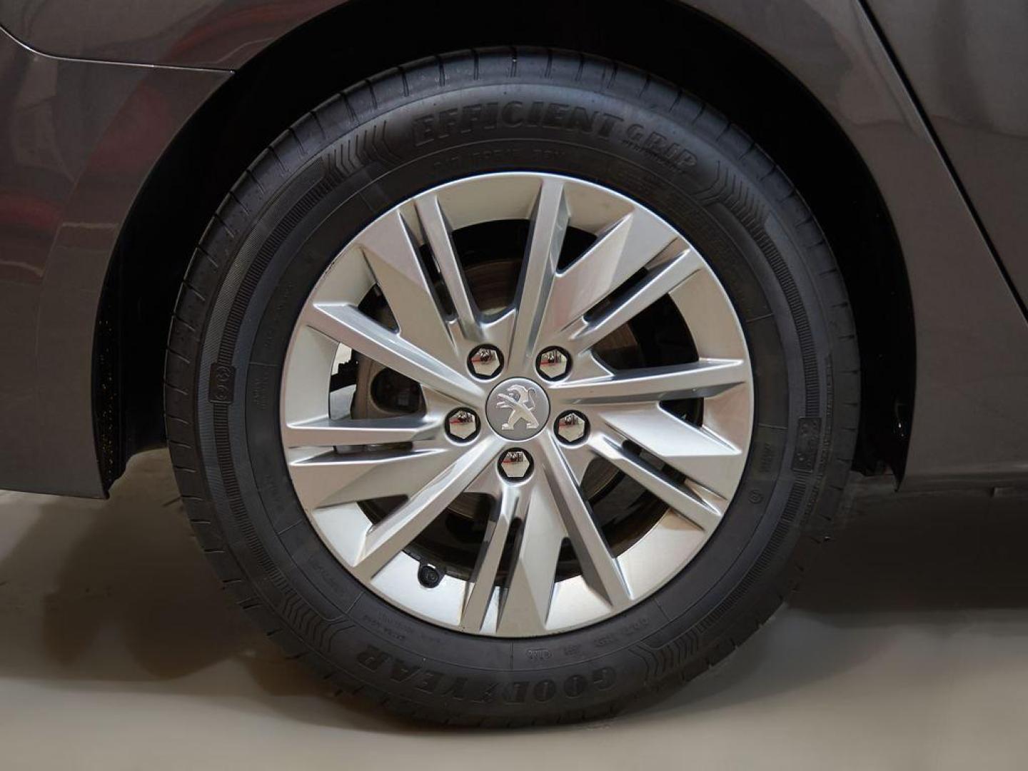 Peugeot 508 PureTech 130 Active Pack EAT8 96 kW (130 CV)
