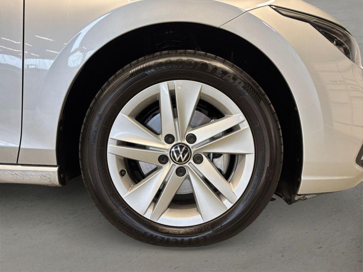 Volkswagen Golf 1.0 eTSI 81kW (110CV) DSG