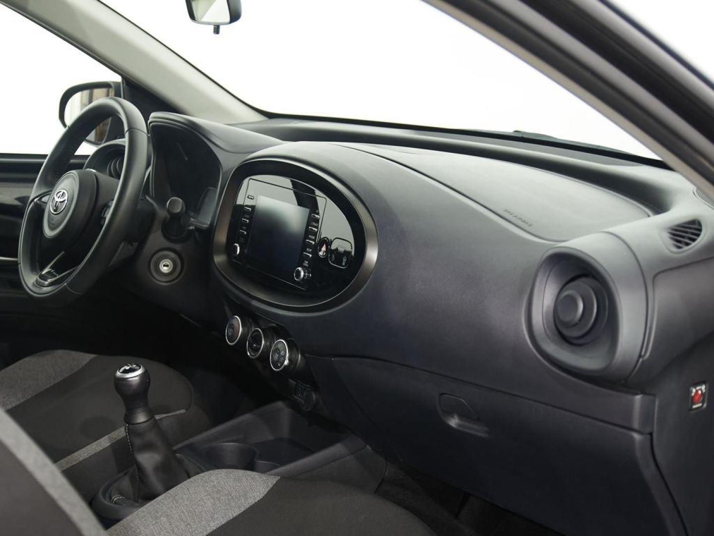 Toyota Aygo 70 x-play