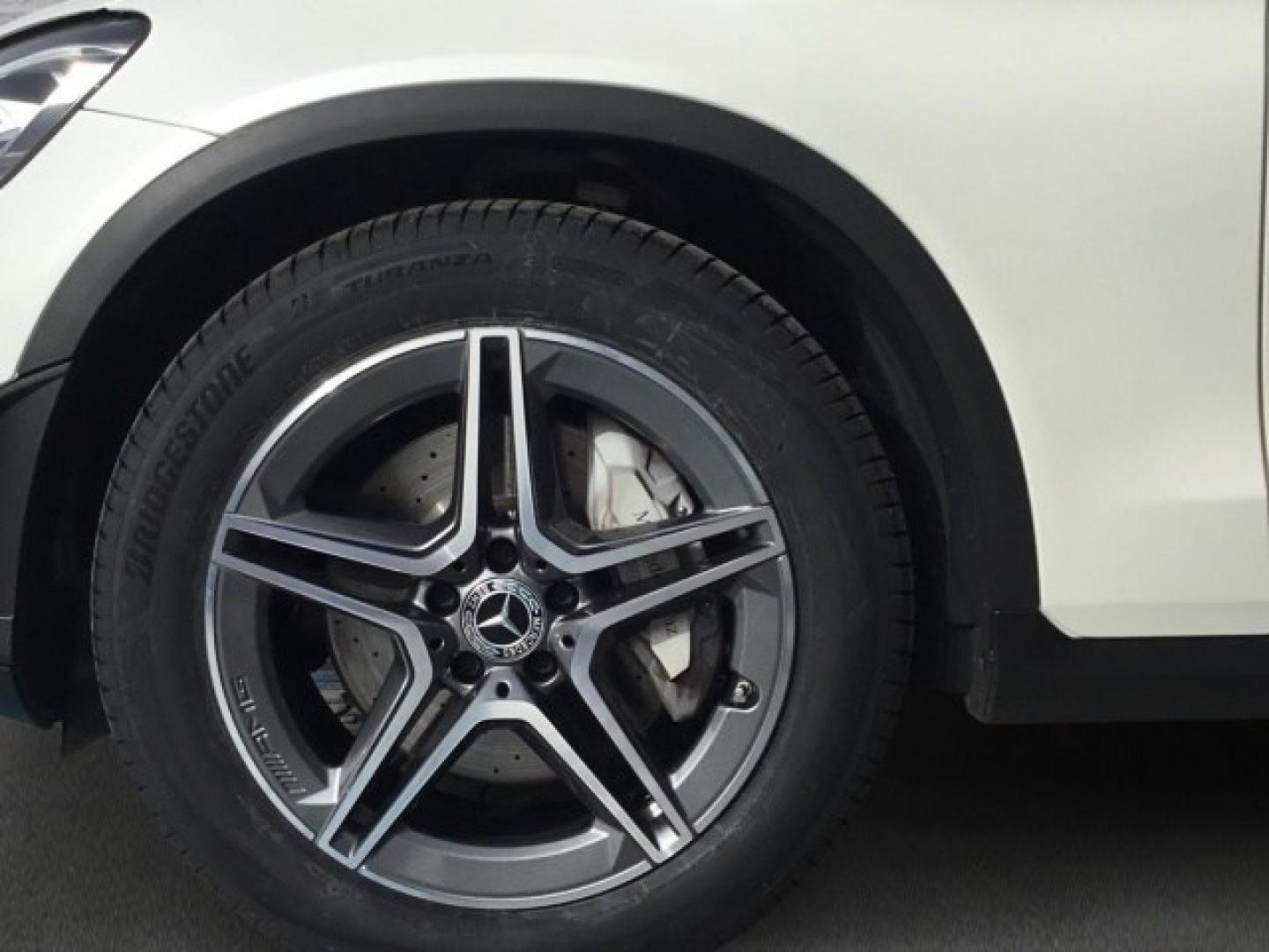 Mercedes Benz Clase GLC 200 4Matic AMG Line (EURO 6d)