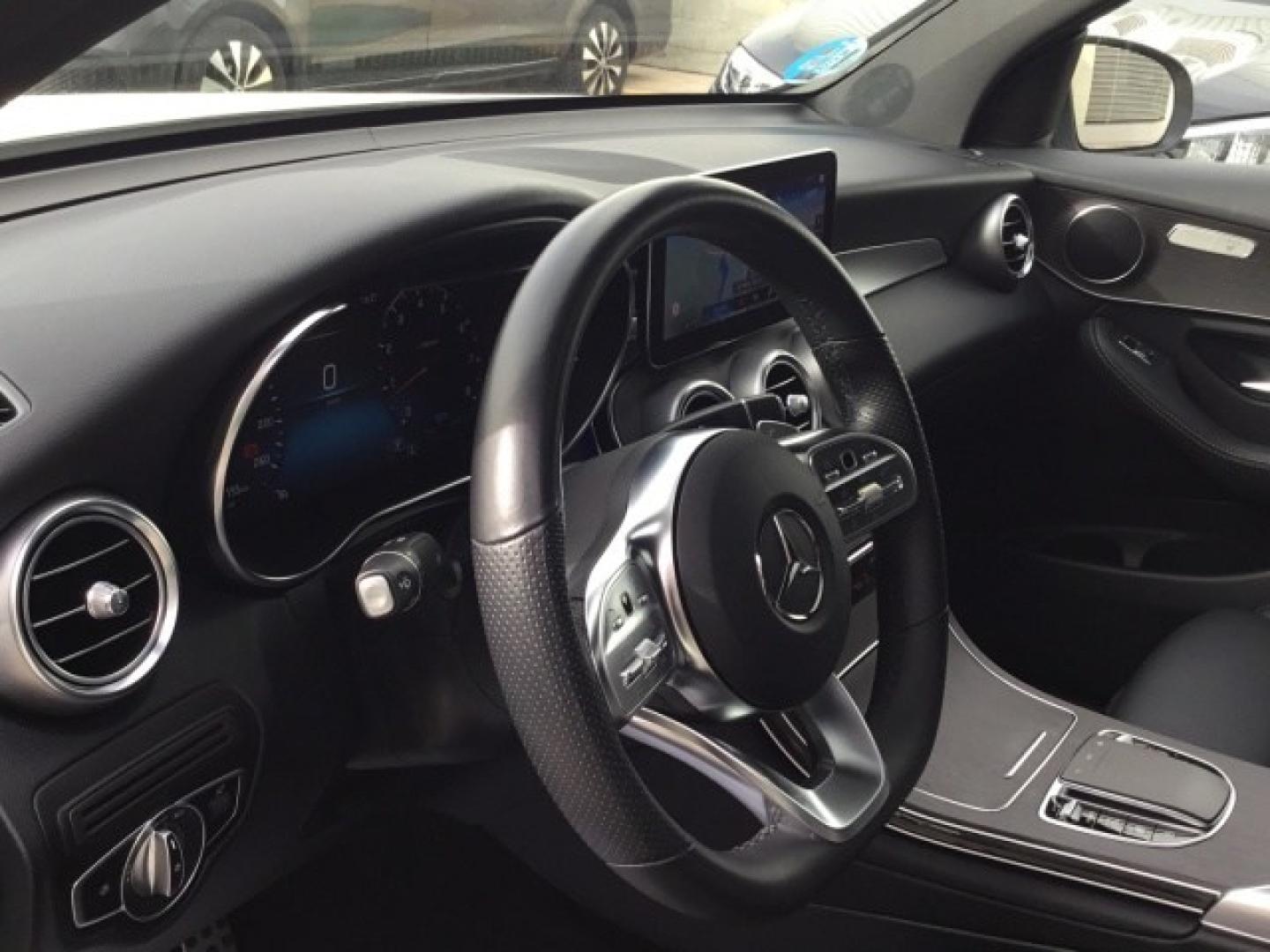 Mercedes Benz Clase GLC 200 4Matic AMG Line (EURO 6d)