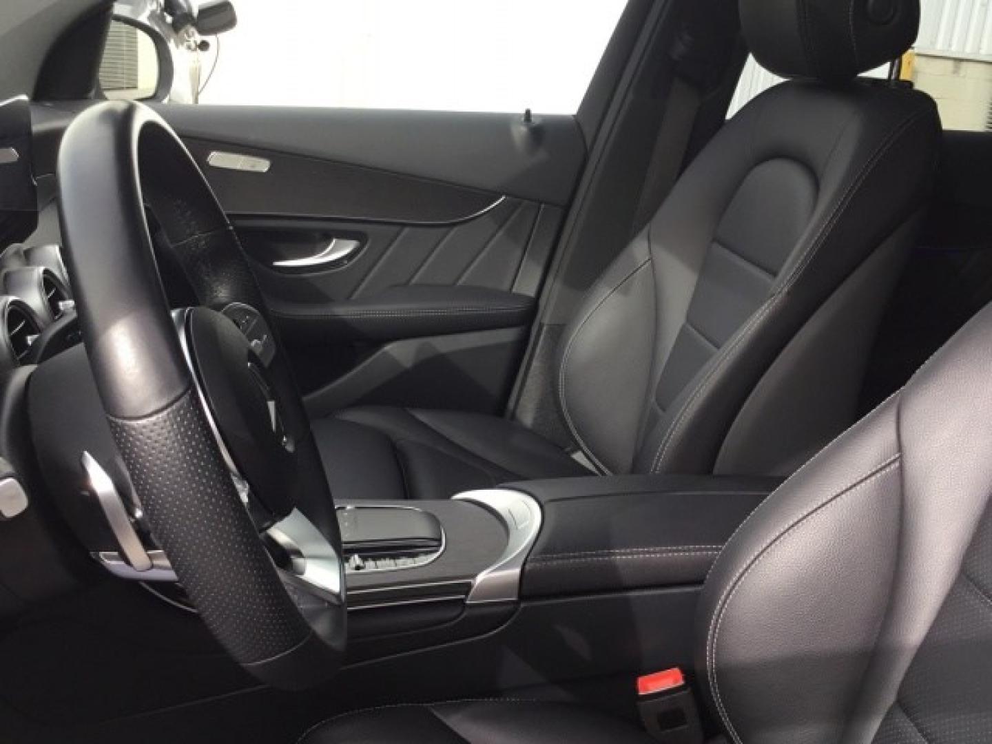 Mercedes Benz Clase GLC 200 4Matic AMG Line (EURO 6d)