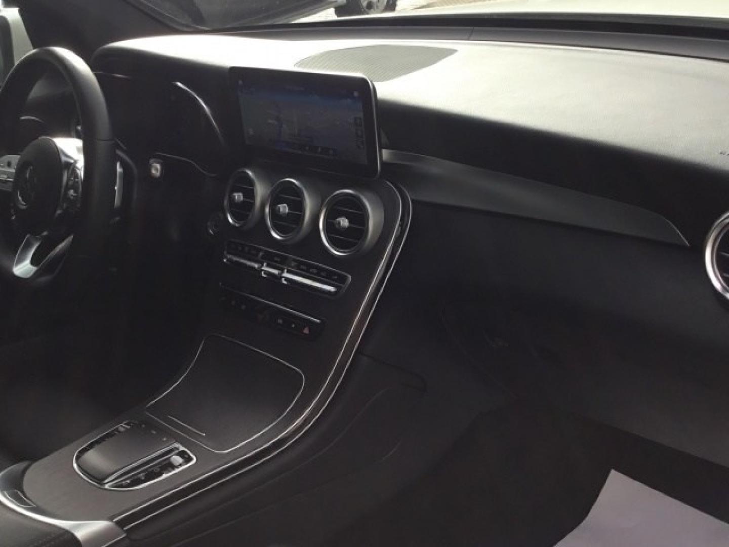 Mercedes Benz Clase GLC 200 4Matic AMG Line (EURO 6d)