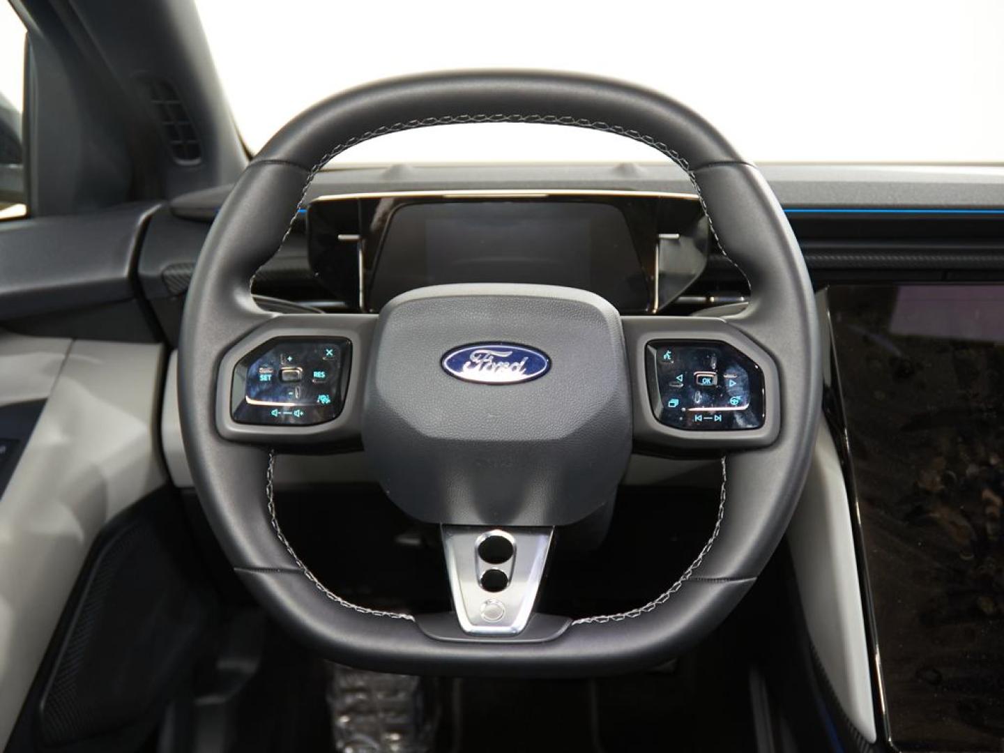 Ford Capri RWD Rango Extendido Premium 77kWh