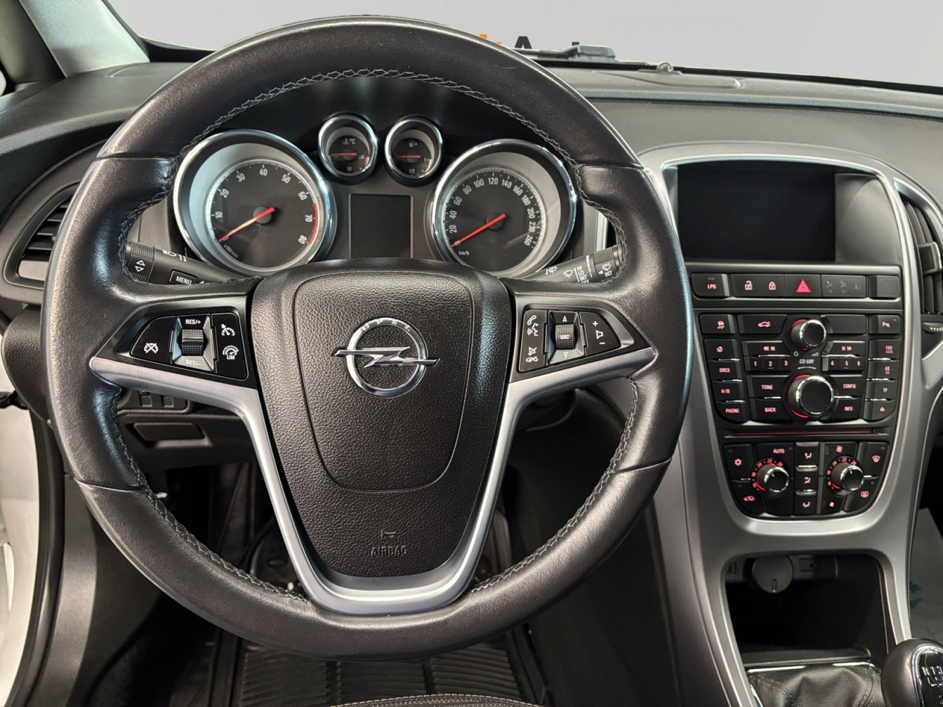 Opel Astra 1.4 Turbo GLP Elegance