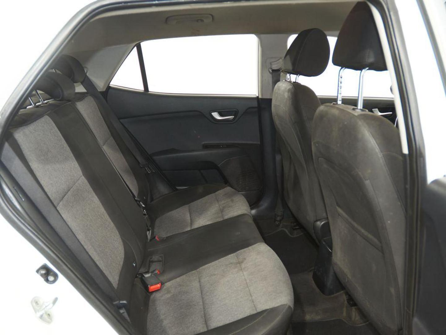 Kia Stonic 1.0 T-GDi MHEV iMT Concept 74 kW (100 CV)