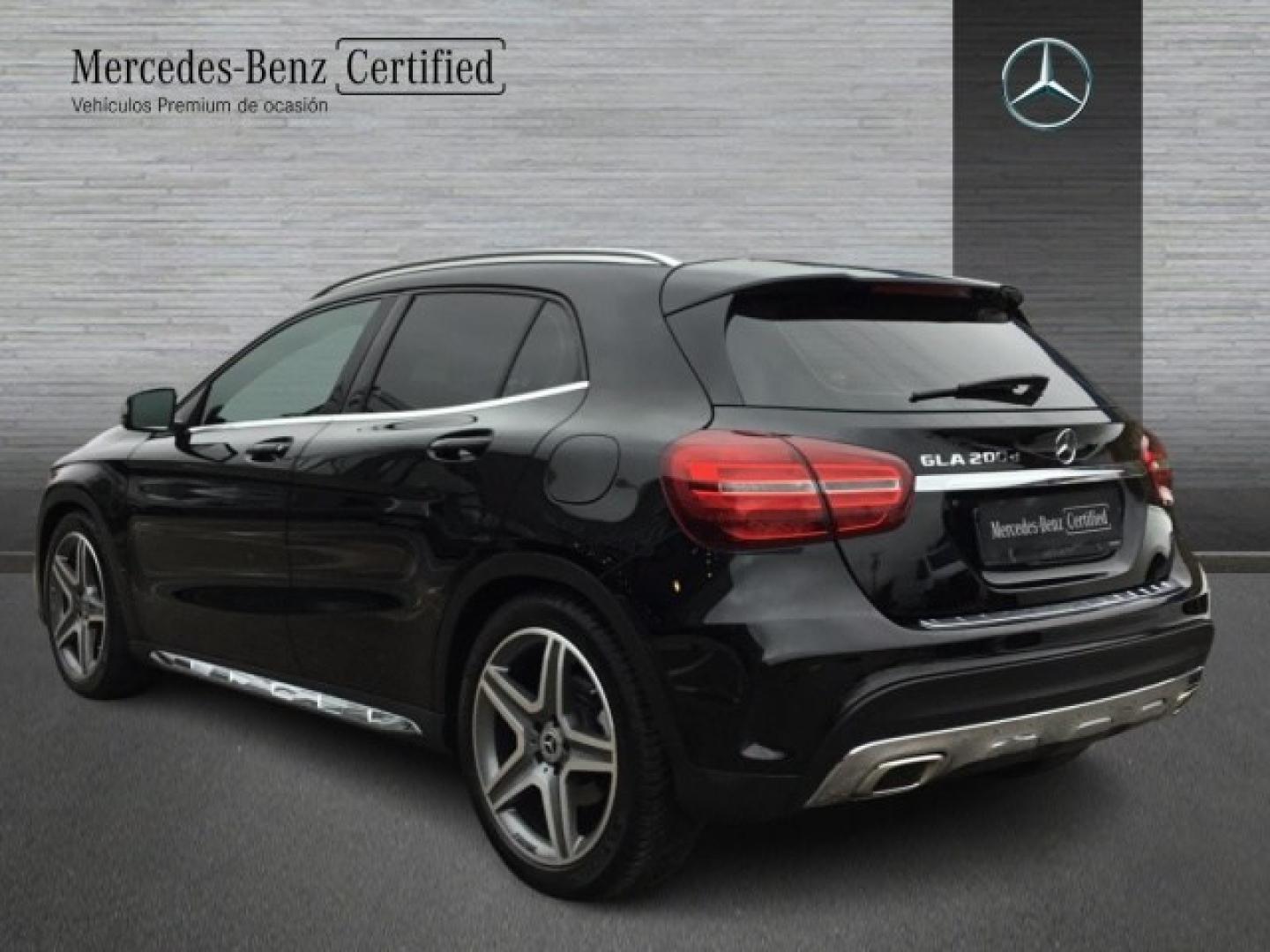 Mercedes Benz GLA 200 CDI / d AMG Line