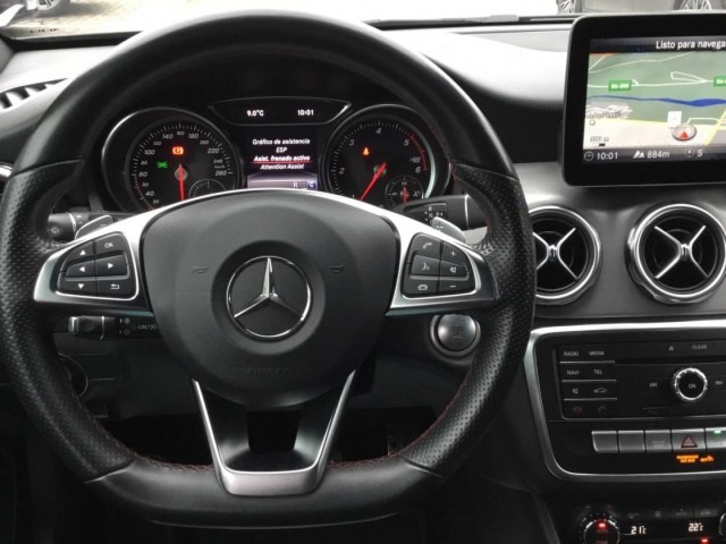 Mercedes Benz GLA 200 CDI / d AMG Line