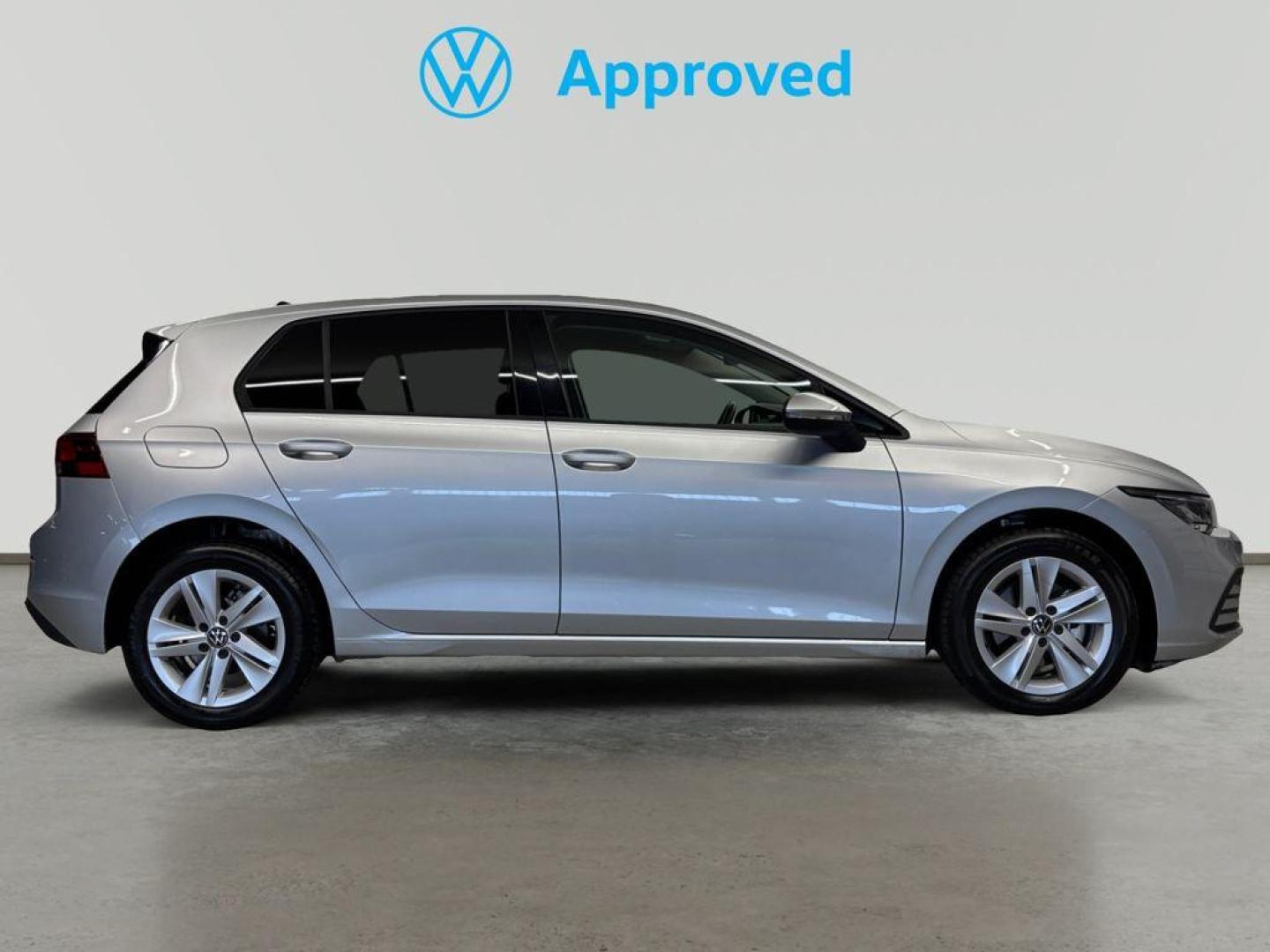 Volkswagen Golf Life 1.0 eTSI 81kW (110CV) DSG