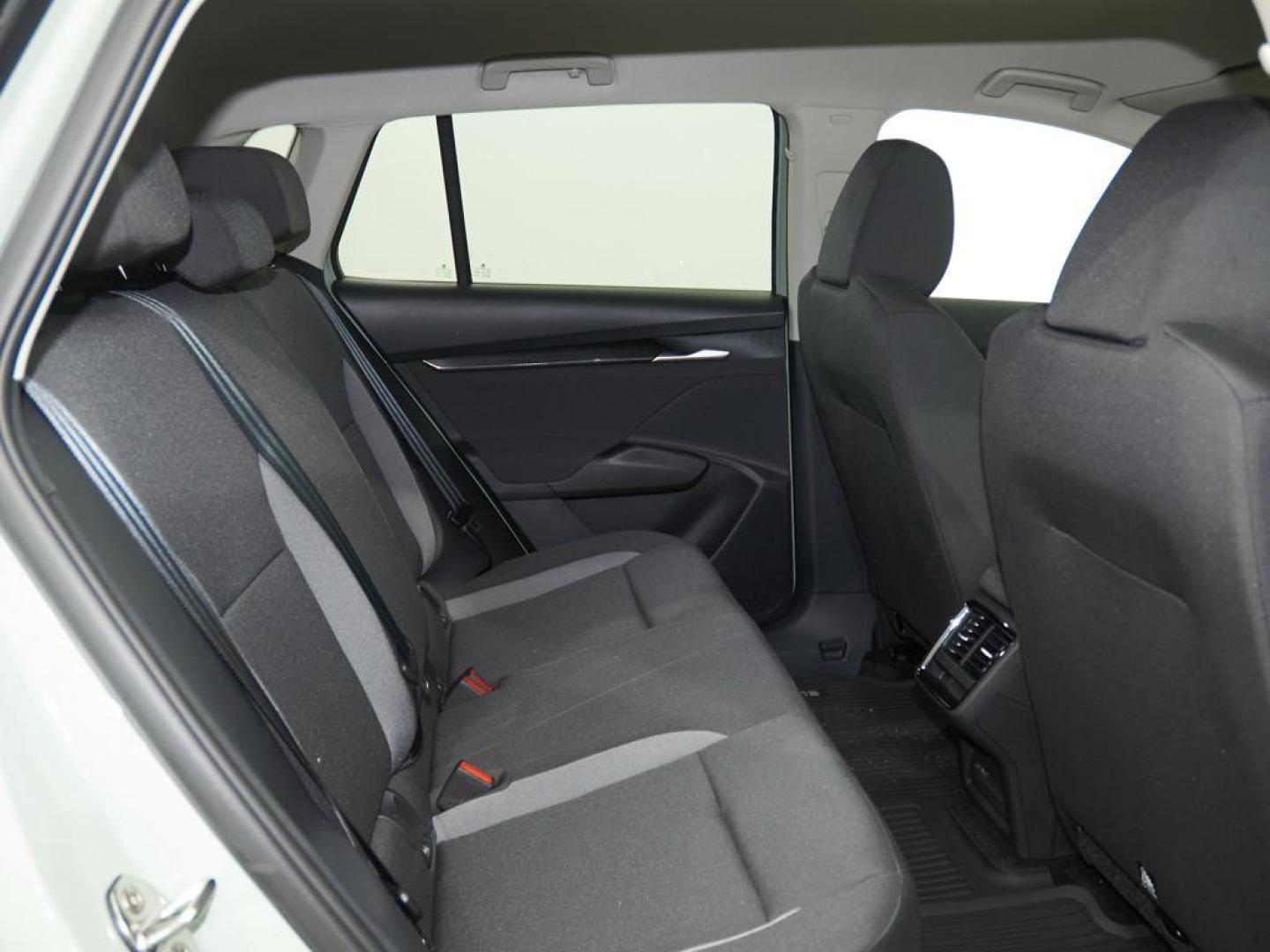 Skoda Elroq 60 63 kWh 150 kW (204 CV)