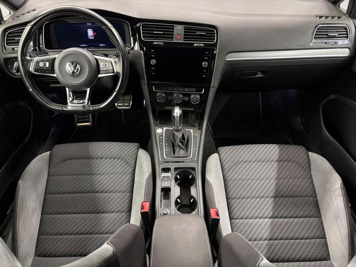 Volkswagen Golf Sport R-Line 1.5 TSI 110kW (150CV) DSG