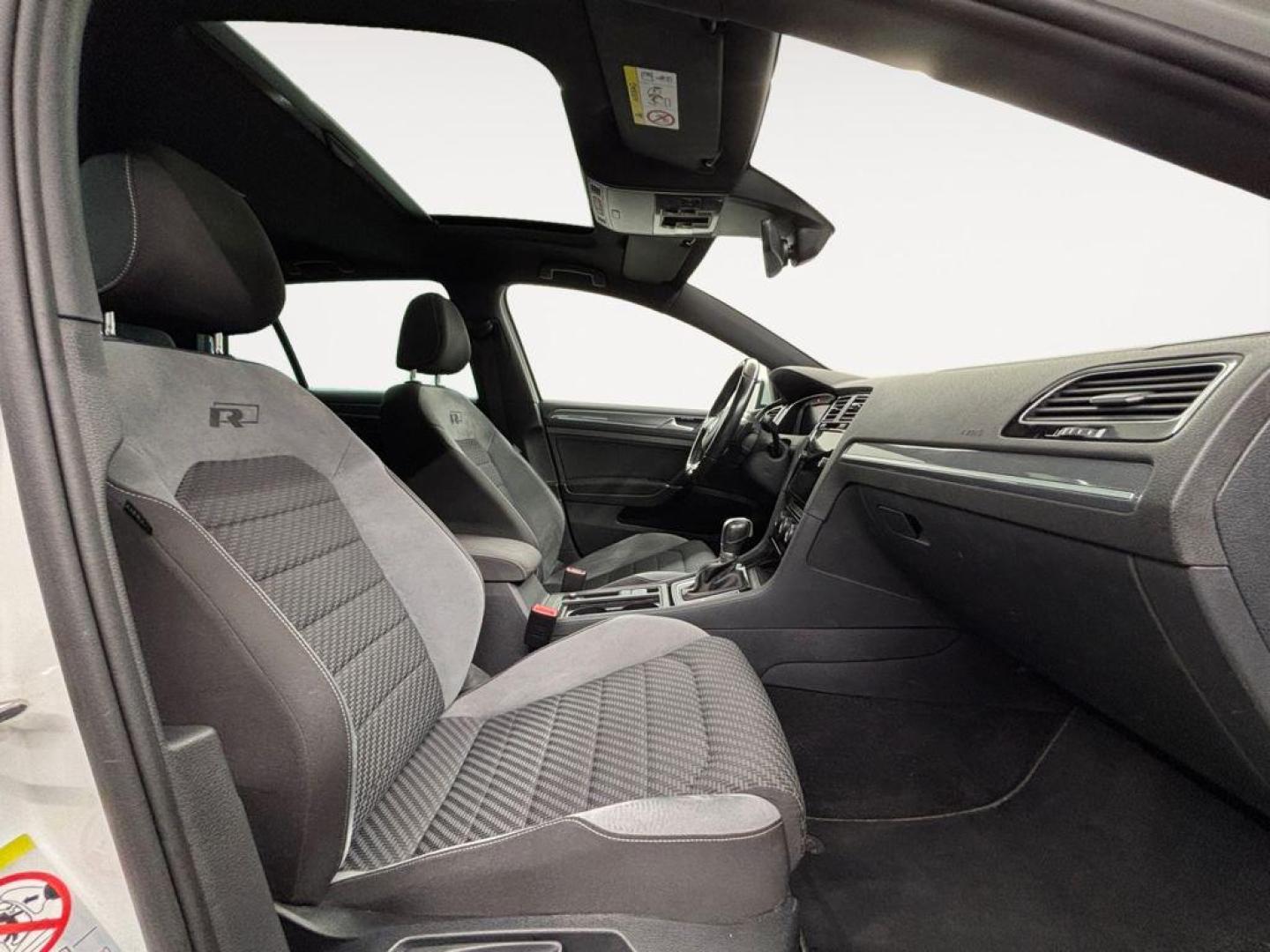 Volkswagen Golf Sport R-Line 1.5 TSI 110kW (150CV) DSG