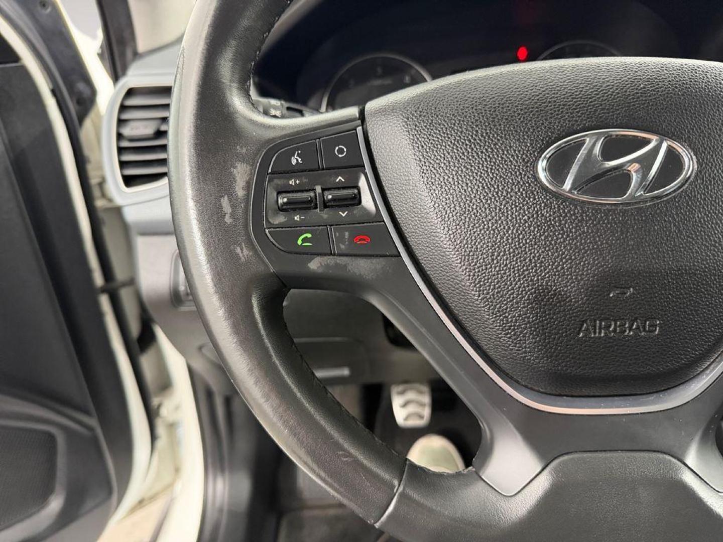 Hyundai i20 1.4 CRDI Essence 66 kW (90 CV)