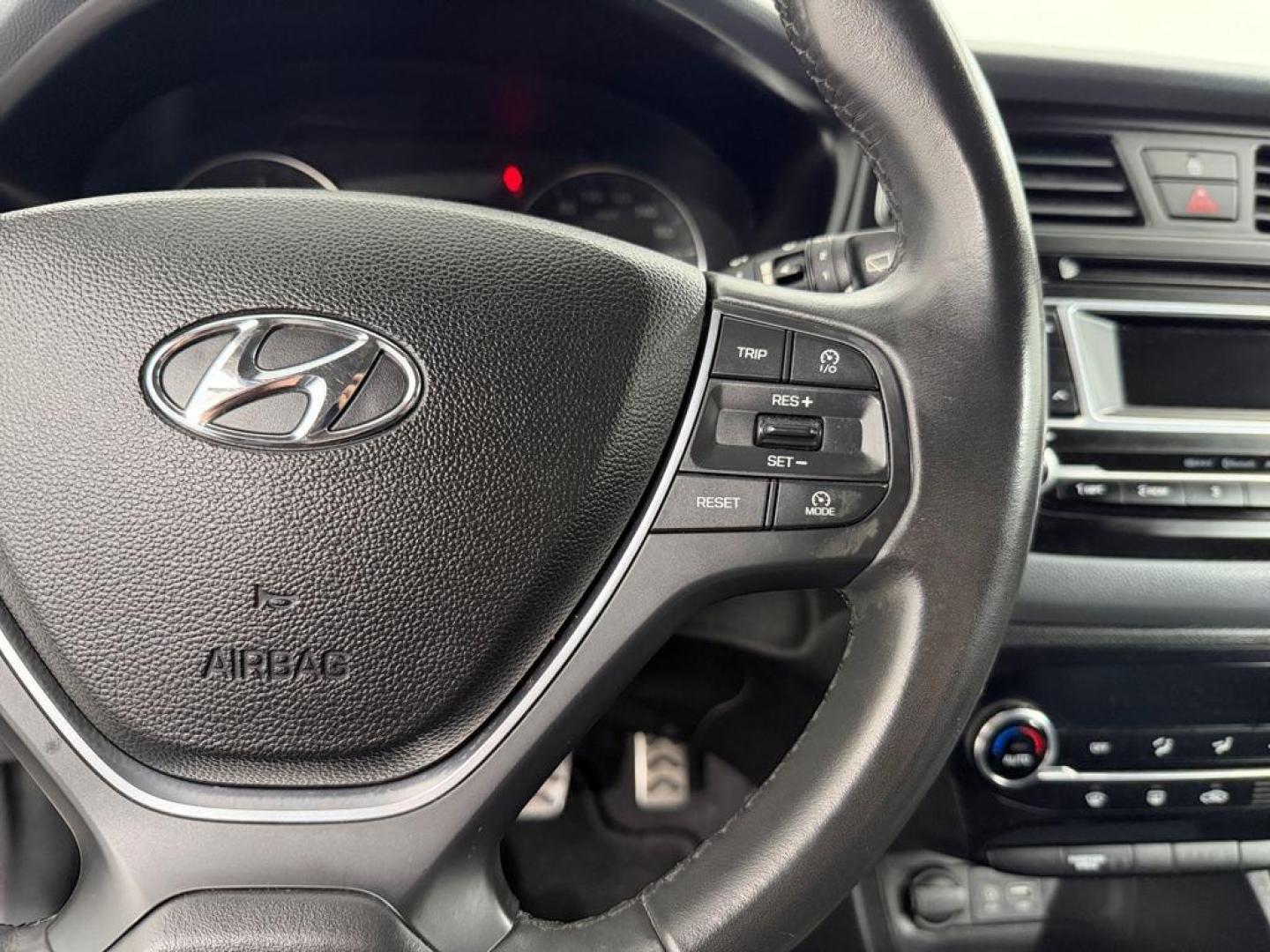 Hyundai i20 1.4 CRDI Essence 66 kW (90 CV)