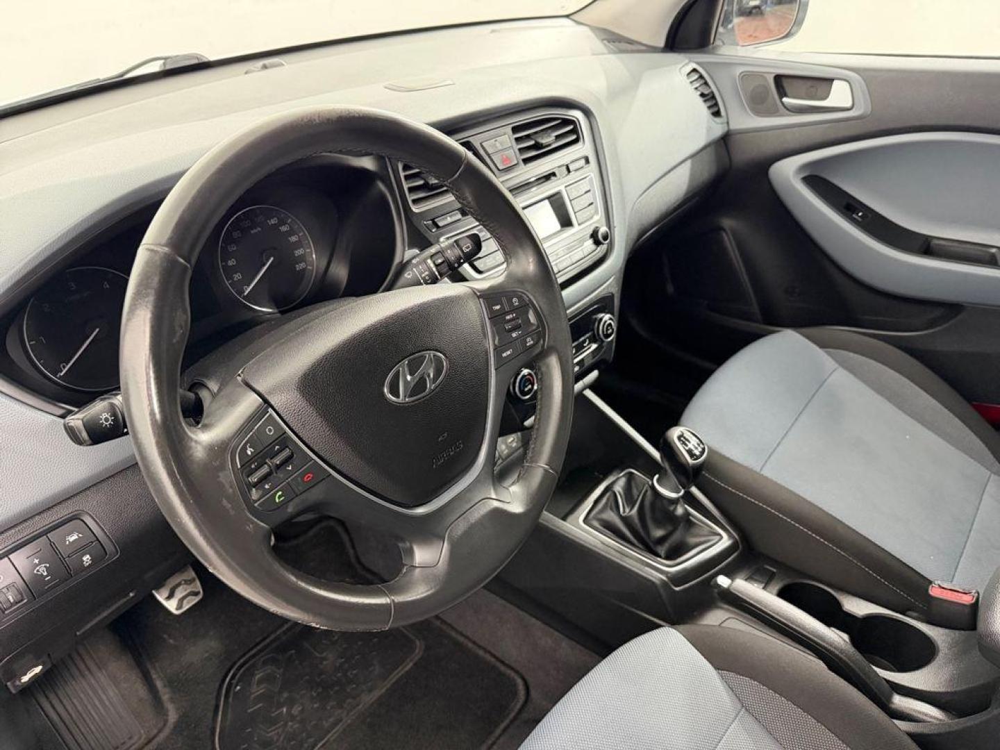 Hyundai i20 1.4 CRDI Essence 66 kW (90 CV)