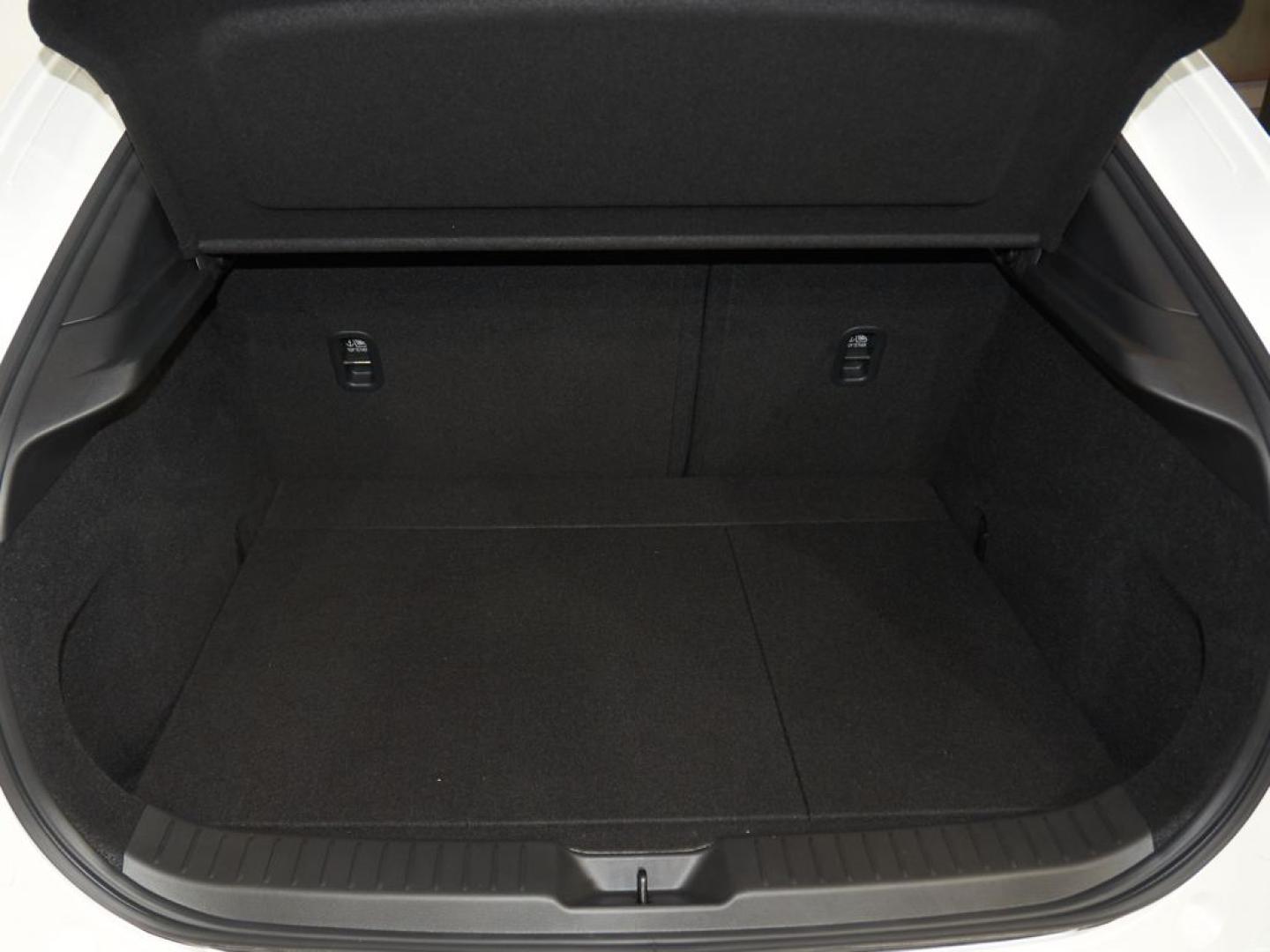 Mazda CX-30 2025 2.5L E-SKYACTIV G MHEV 103KW (140CV) 6MT FWD HOMURA