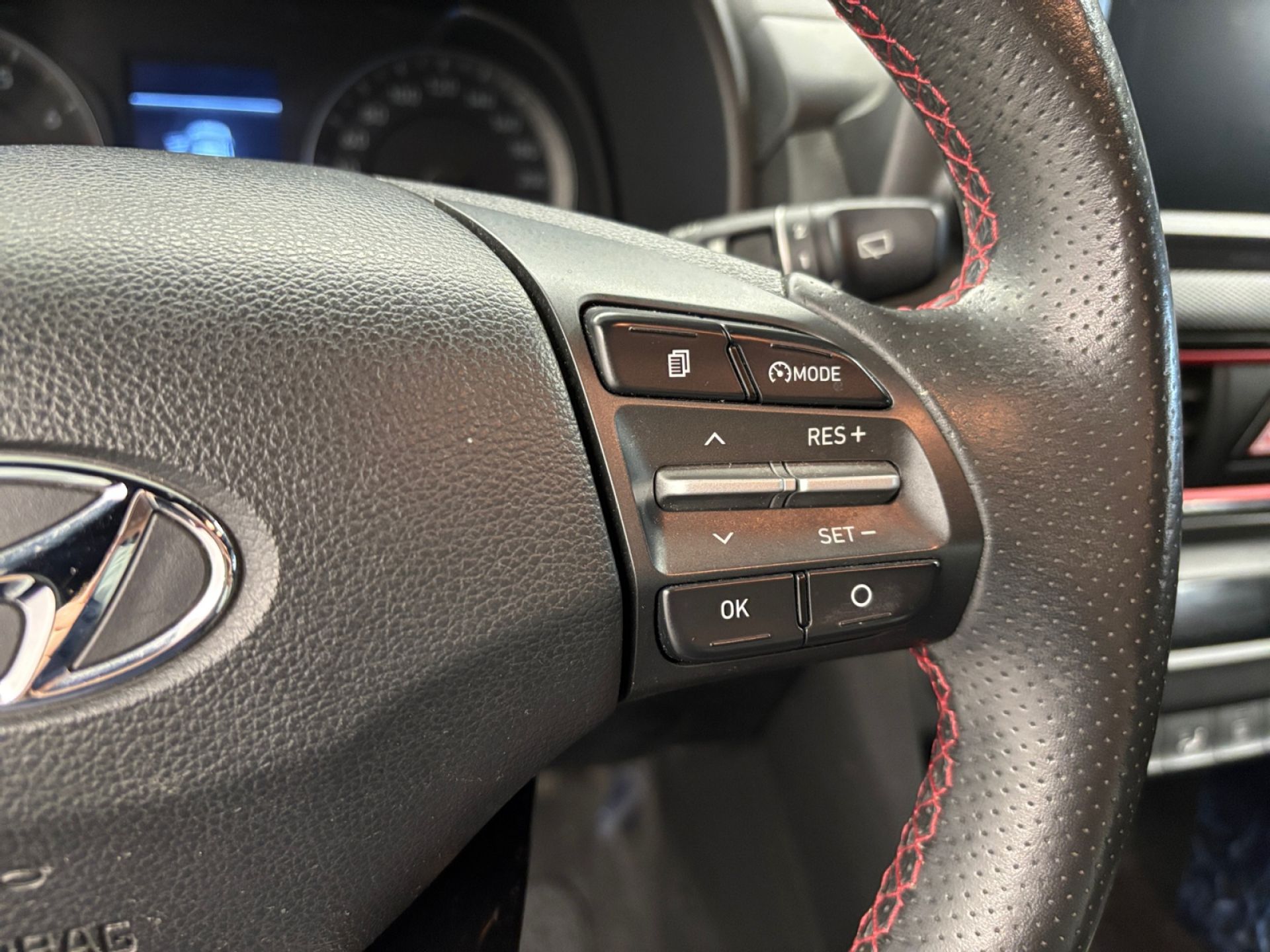 Hyundai Kona 1.0 TGDI Style Sky 4X2