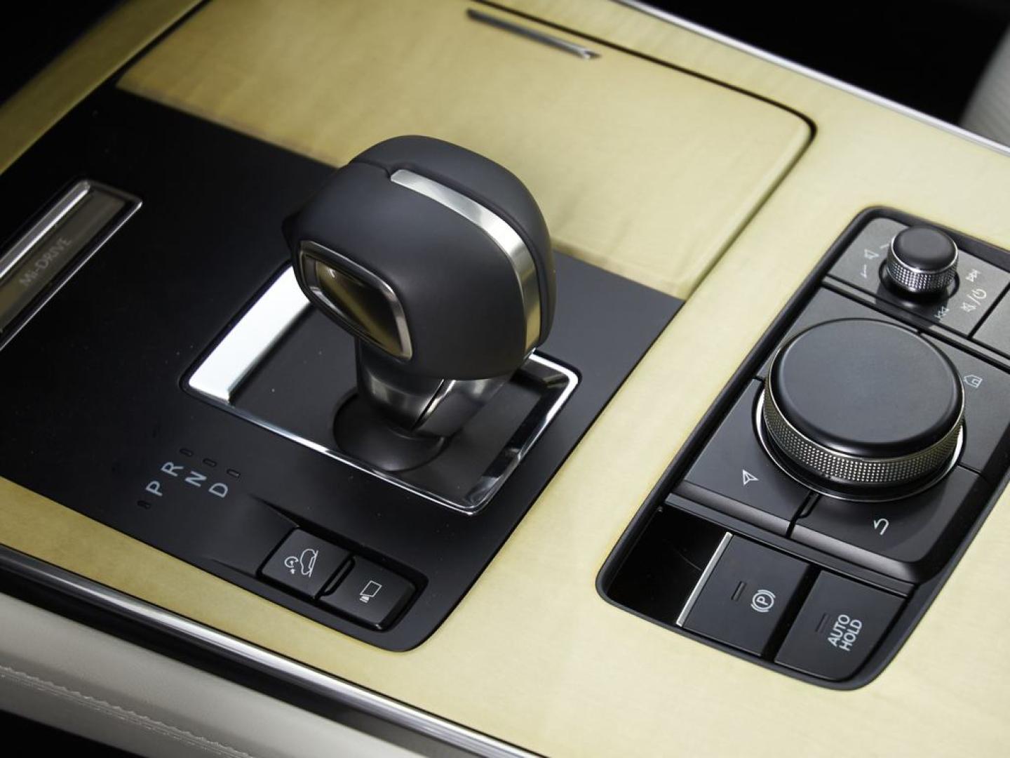 Mazda CX-60 2025 3.3L E-SKYACTIV D MHEV 187KW (254 CV) 8AT AWD TAKUMI PLUS