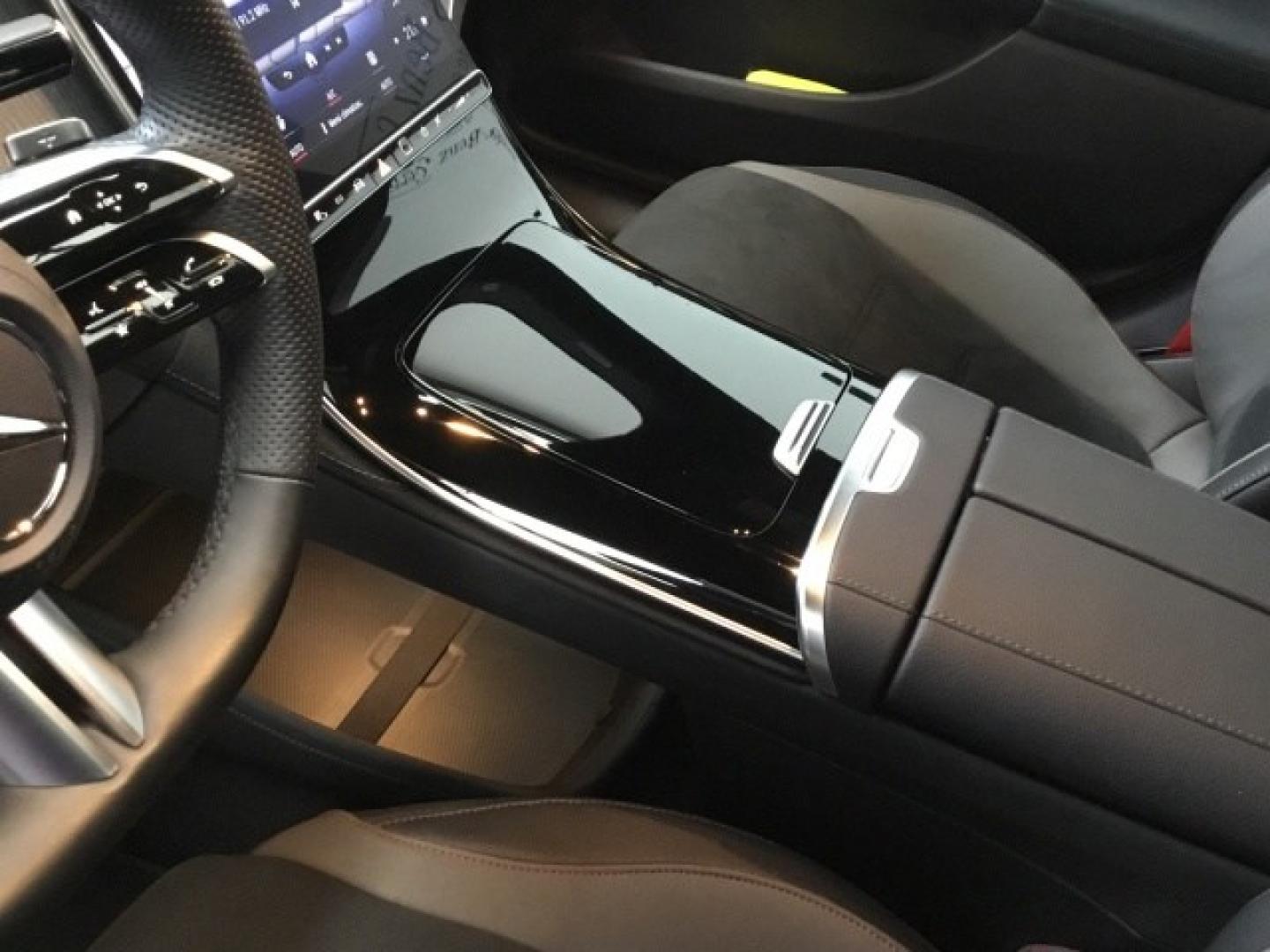 Mercedes Benz EQE 350+ AMG Line Exterieur&Interieur