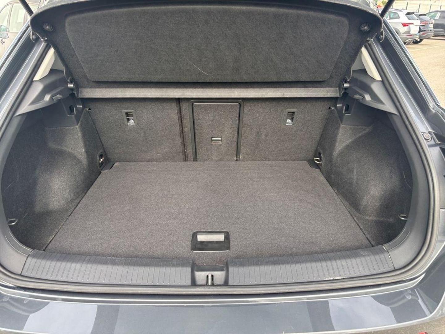 Volkswagen T-Roc Dark 1.0 TSI 81 kW (110 CV)