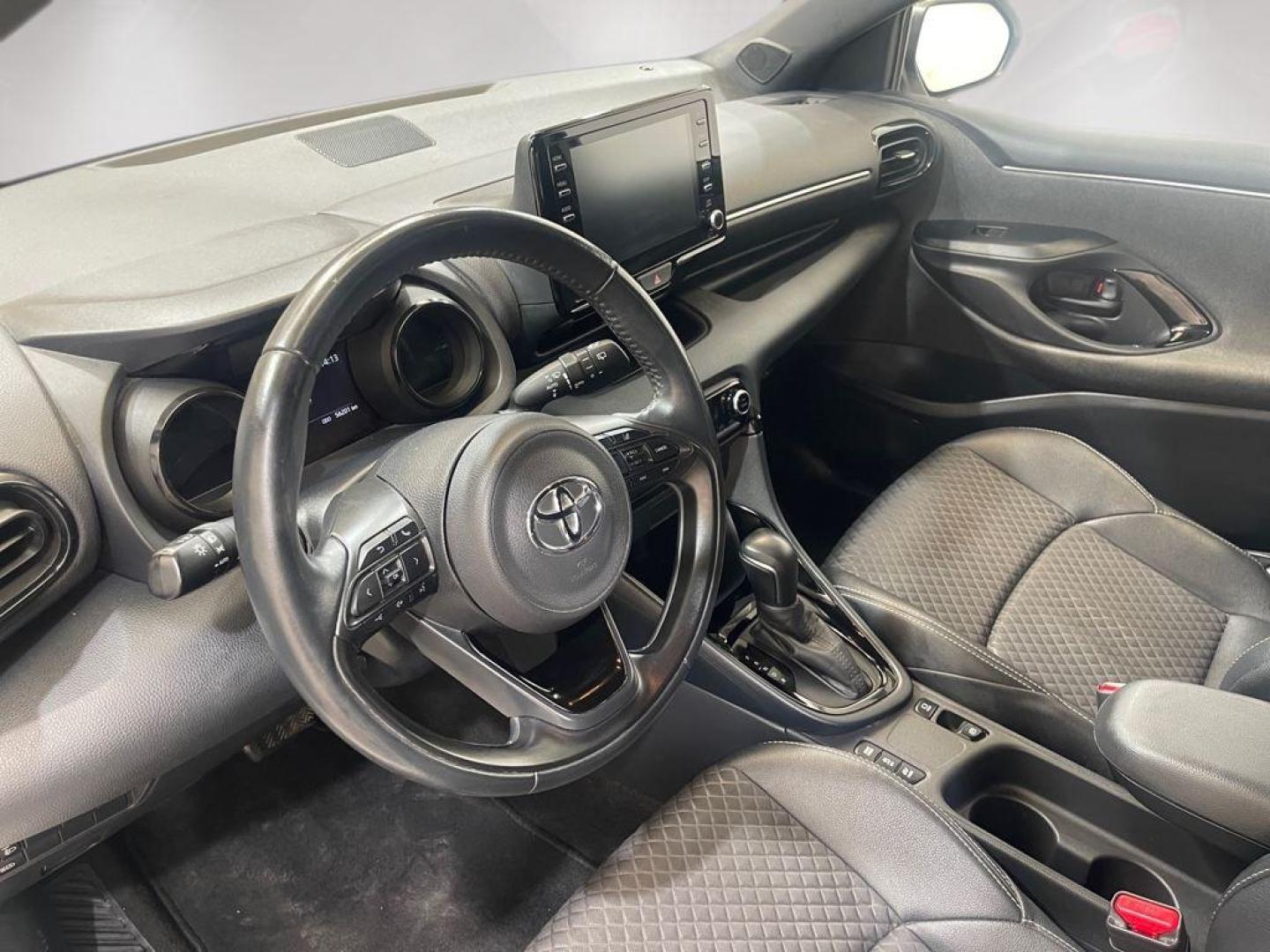 Toyota Yaris 1.5 120H Style Plus 85 kW (116 CV)