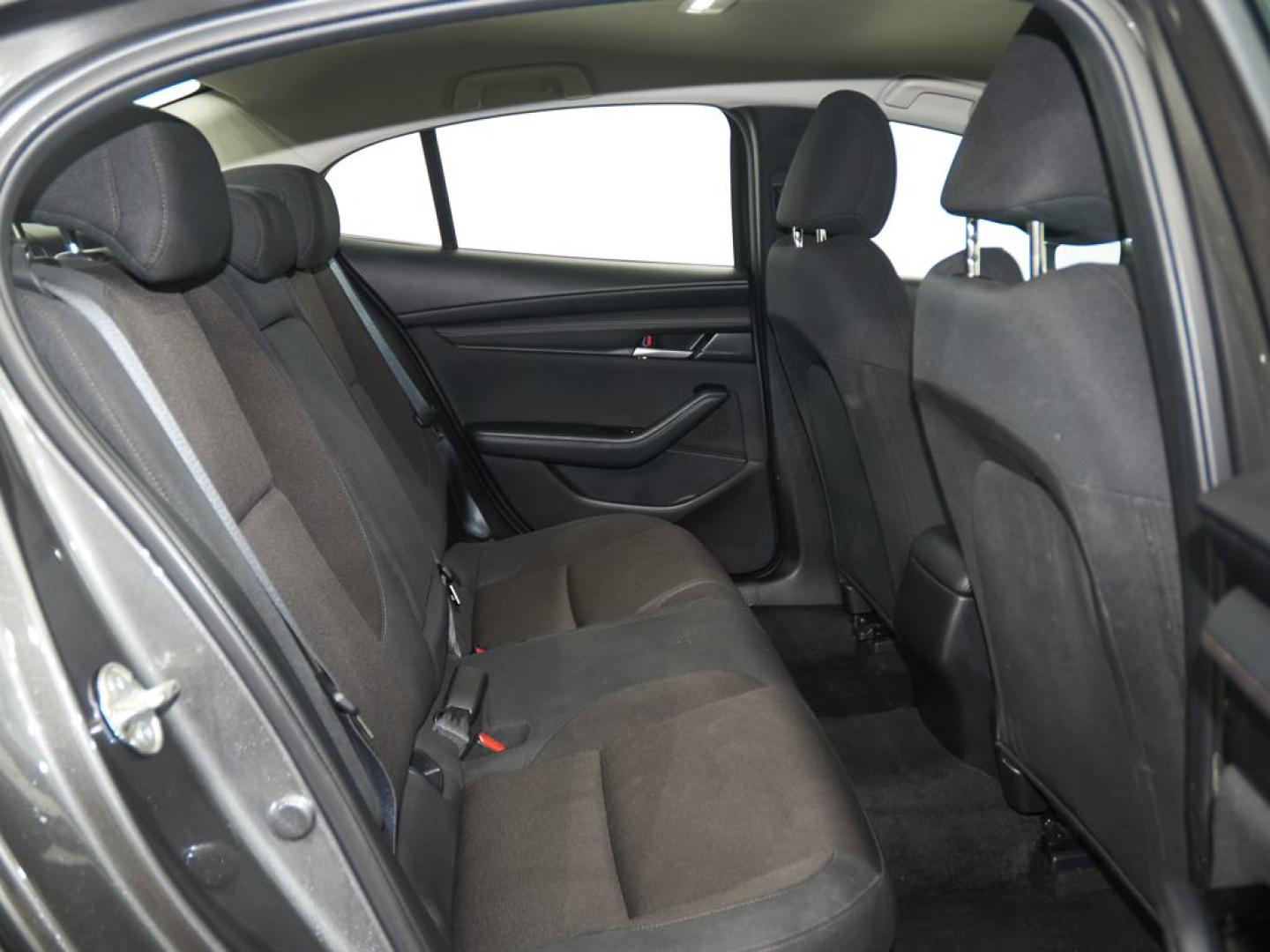 Mazda 3 Sedan 2.5 e-Skyactiv-G Prime-line 103kW