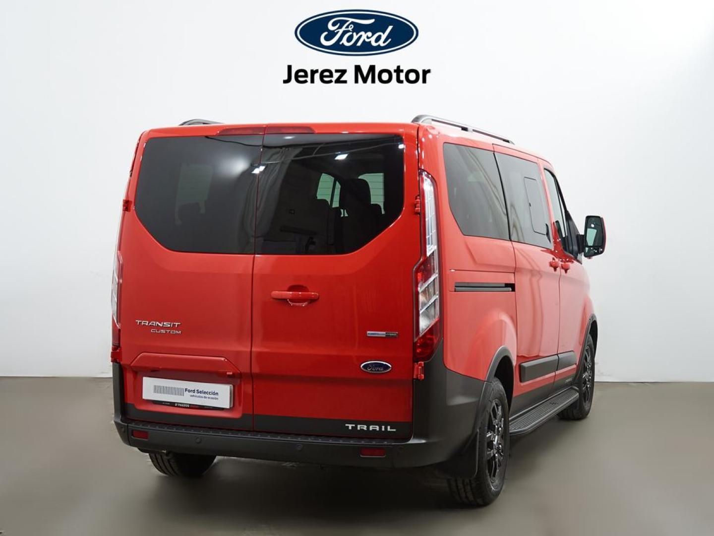 Ford Transit Custom FT 320 L1 Kombi 2.0 Ecoblue Trail 136