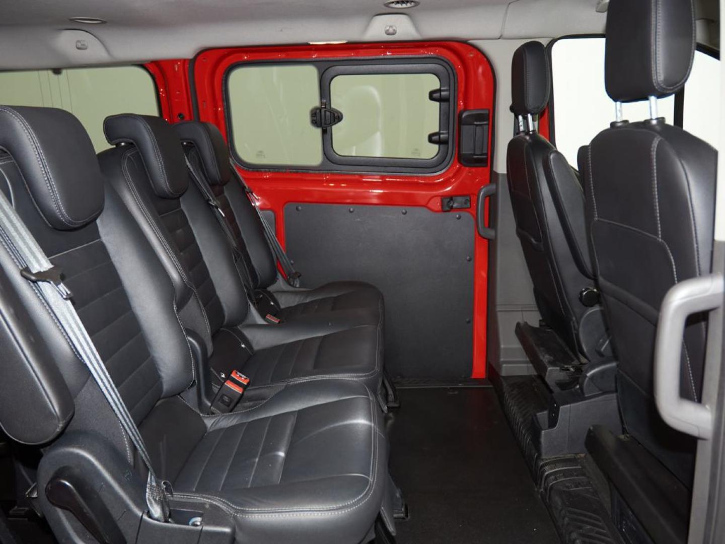 Ford Transit Custom FT 320 L1 Kombi 2.0 Ecoblue Trail 136