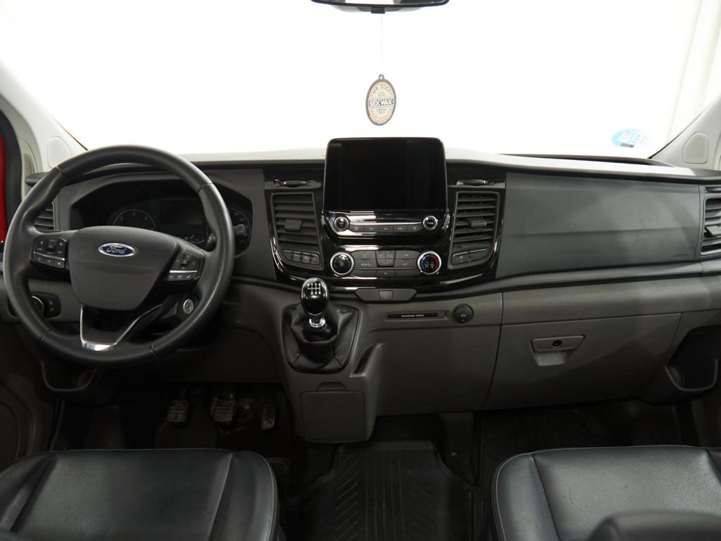 Ford Transit Custom FT 320 L1 Kombi 2.0 Ecoblue Trail 136