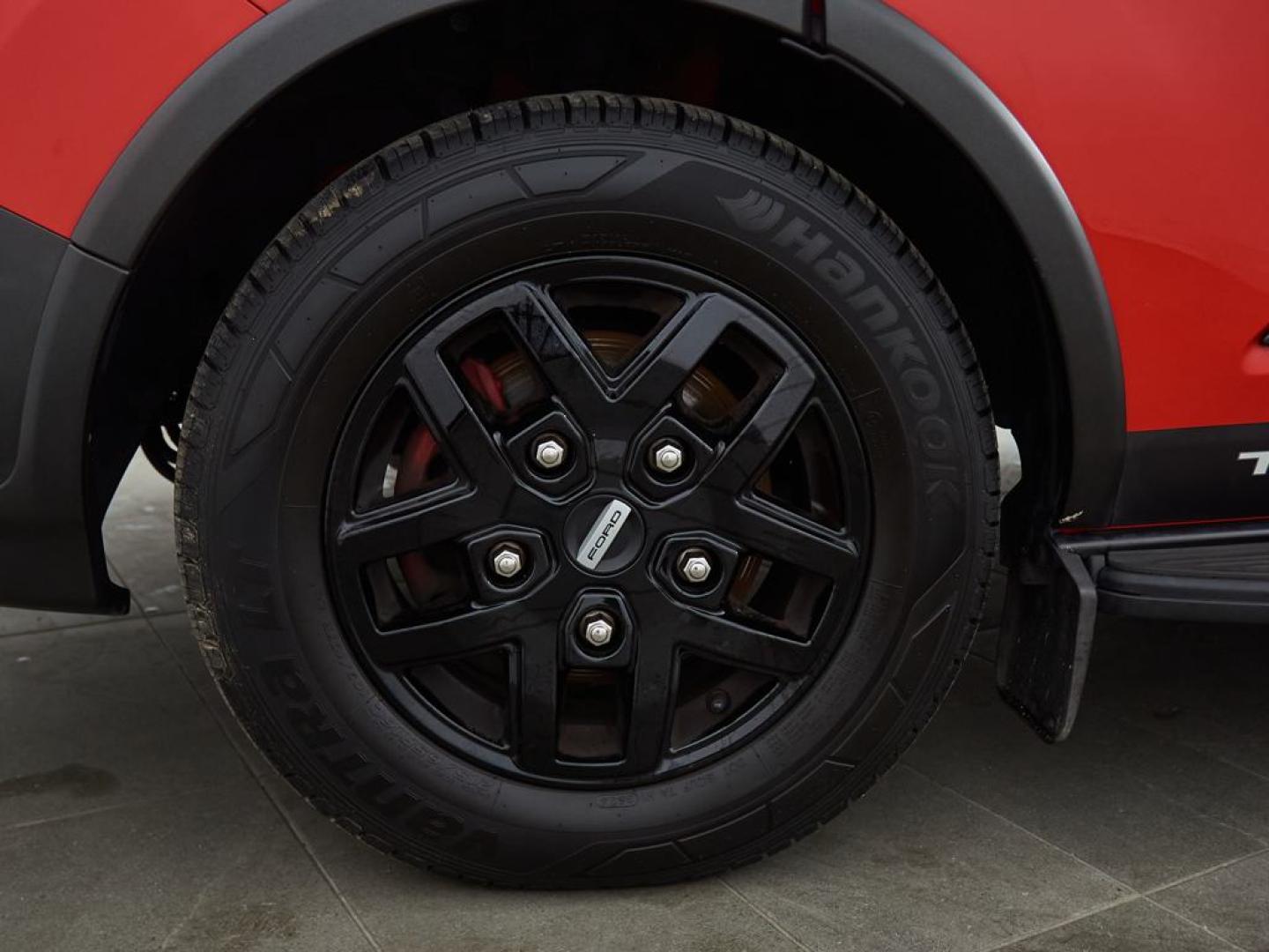 Ford Transit Custom FT 320 L1 Kombi 2.0 Ecoblue Trail 136