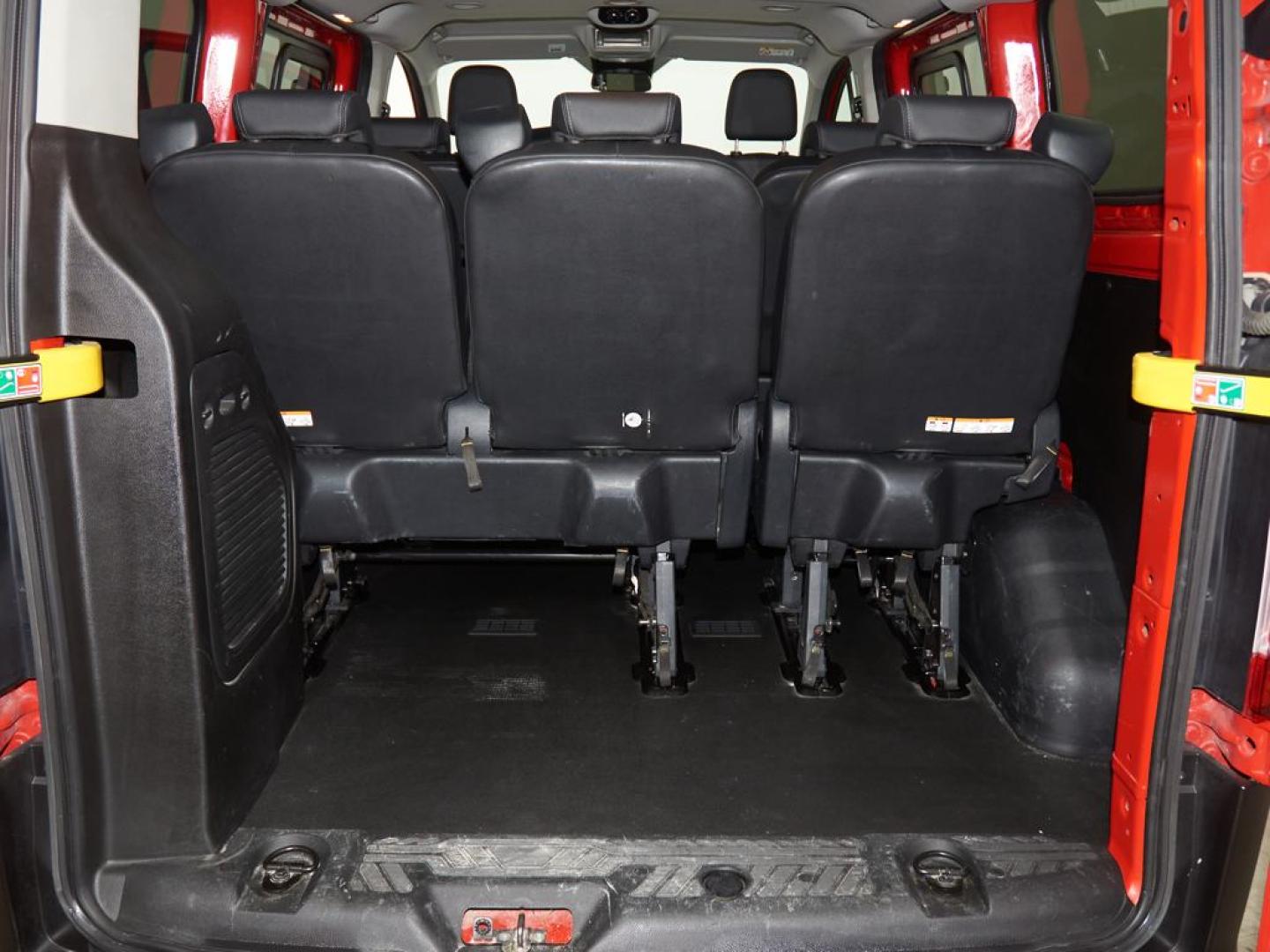 Ford Transit Custom FT 320 L1 Kombi 2.0 Ecoblue Trail 136