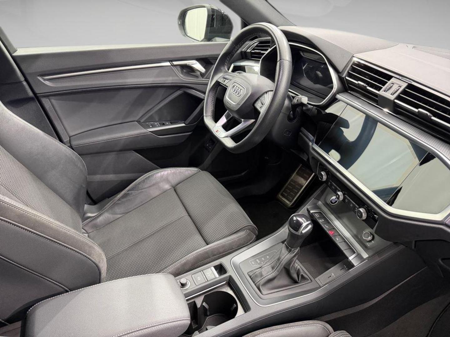 Audi Q3 Sportback TFSIe Black Line 45 TFSI e 180 kW (245 CV) S tronic