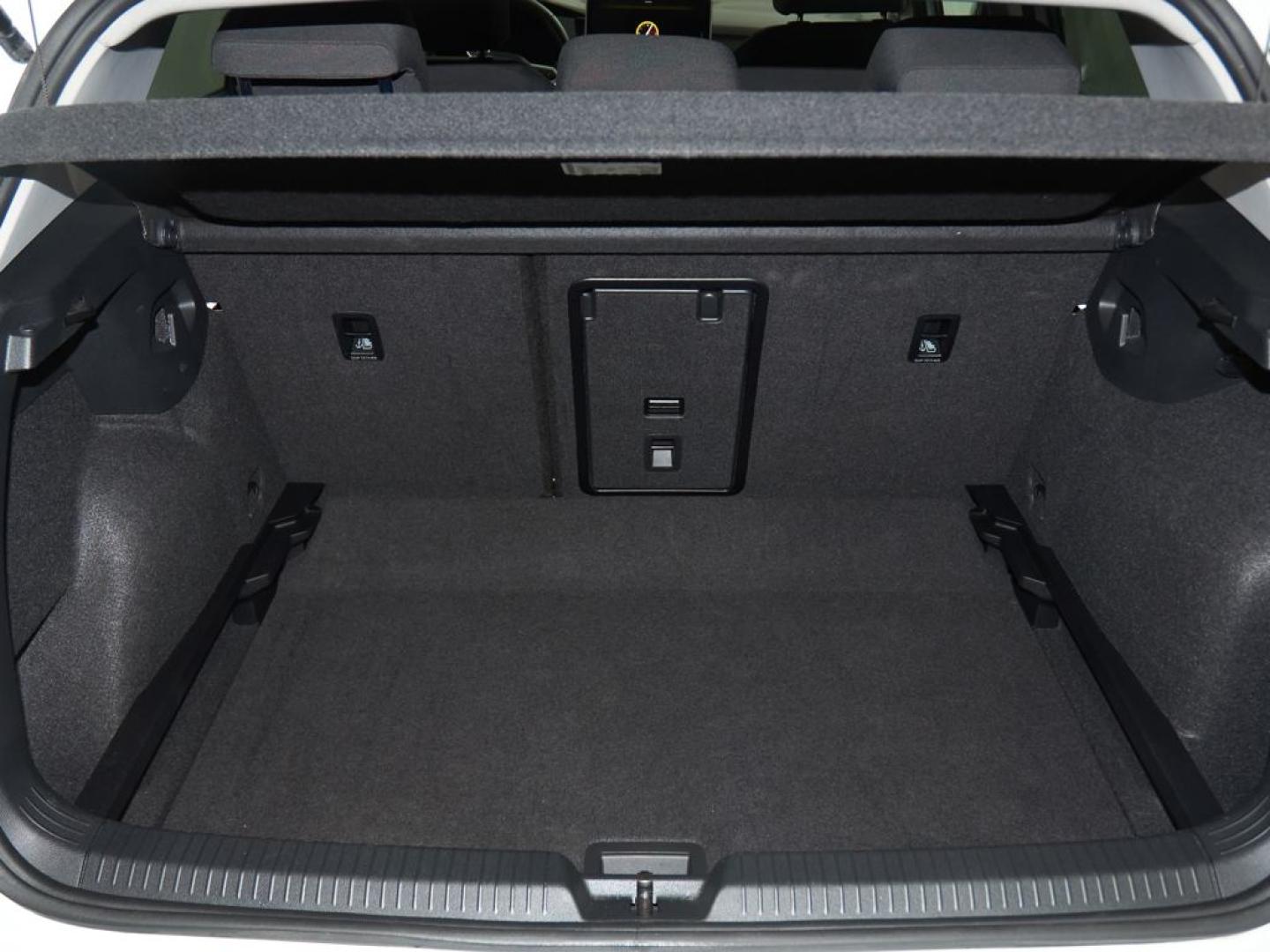 Volkswagen Golf 1.5 TSI Mas 85kW