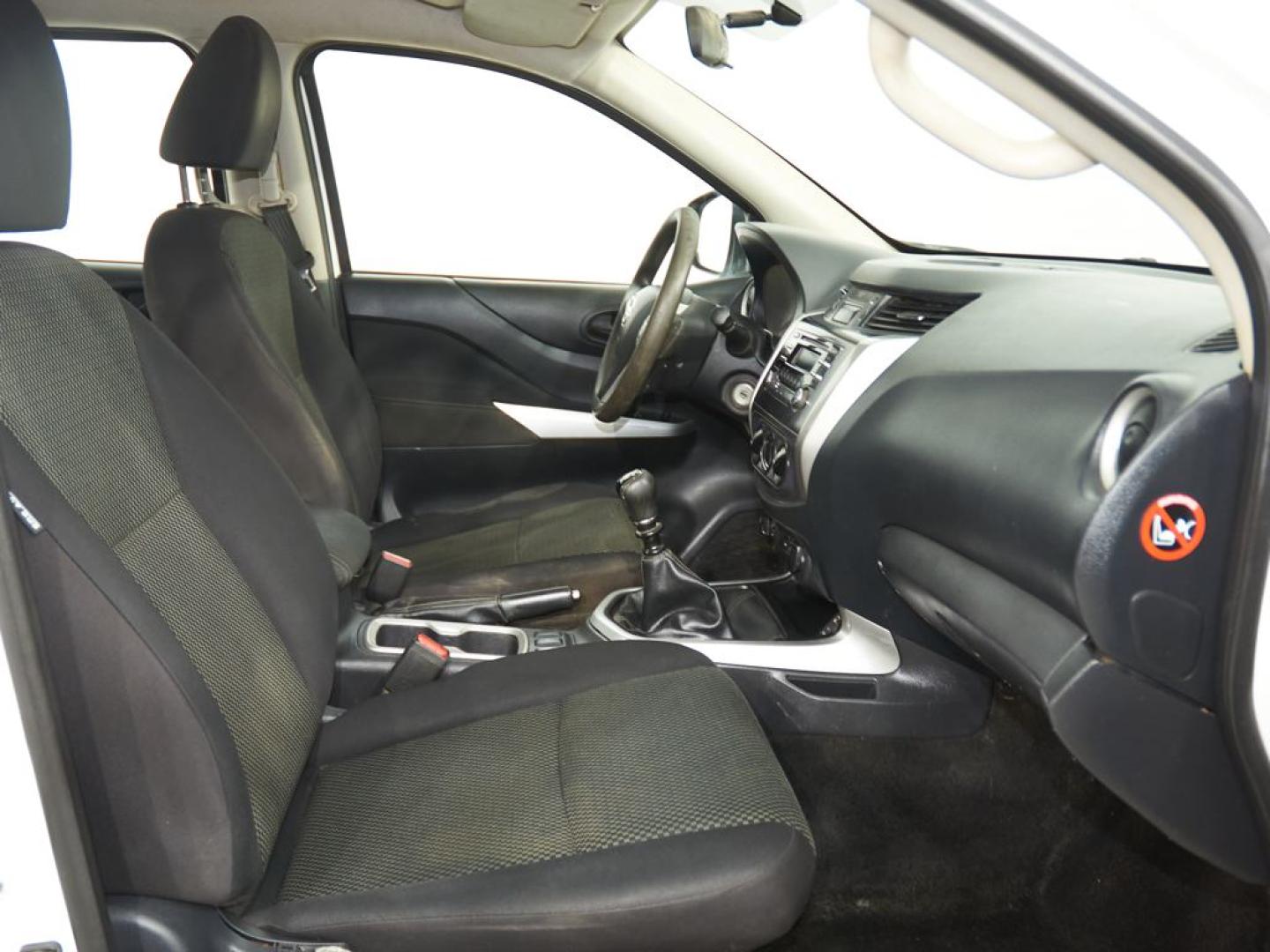 Nissan Navara 2.3dCi King Cab Visia