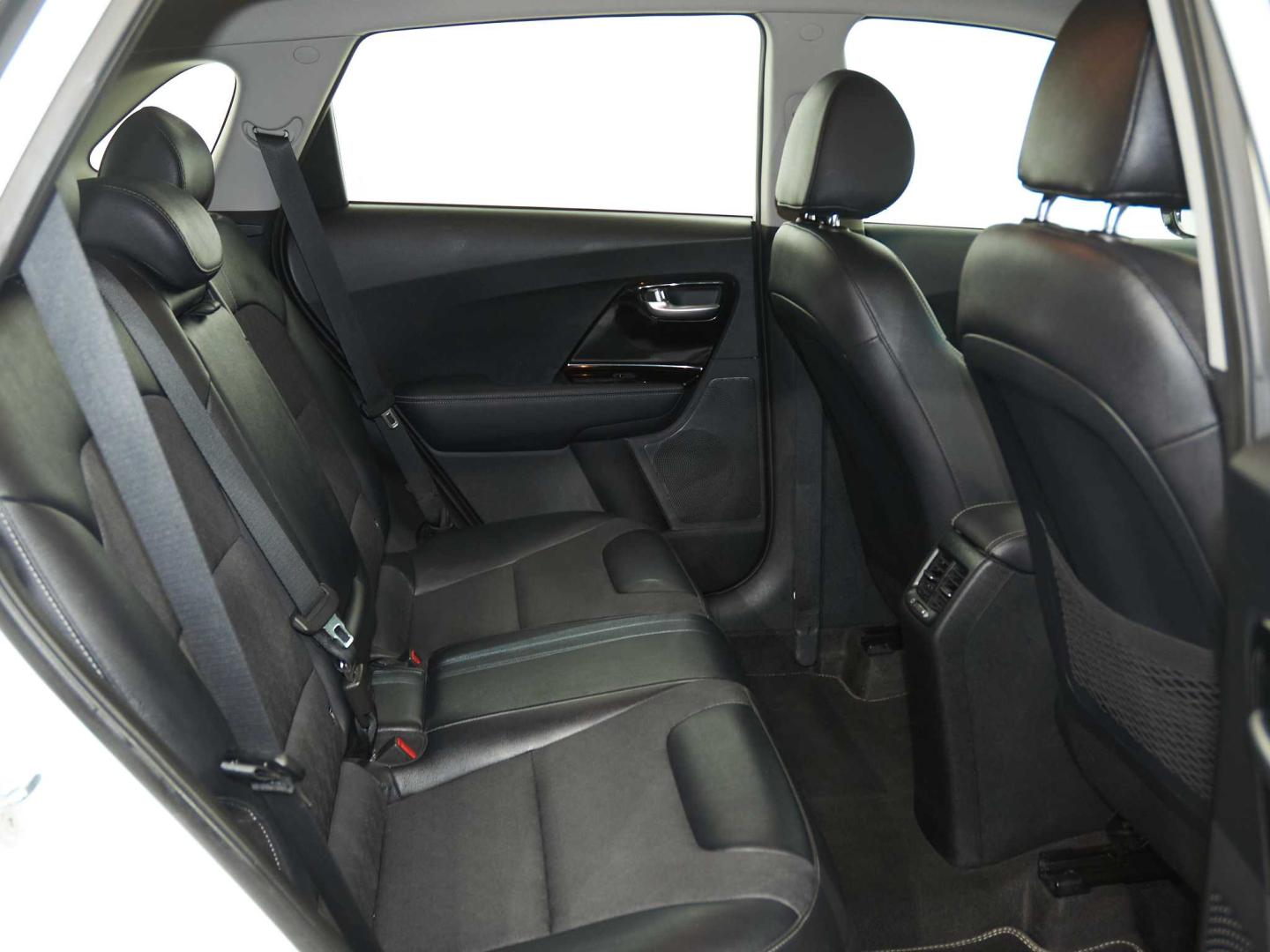 Kia Niro Híbrido 1.6 HEV Emotion