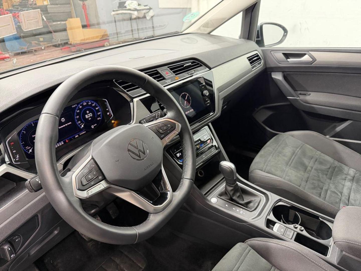 Volkswagen Touran ``Más`` 1.5 TSI 110 kW (150 CV) DSG