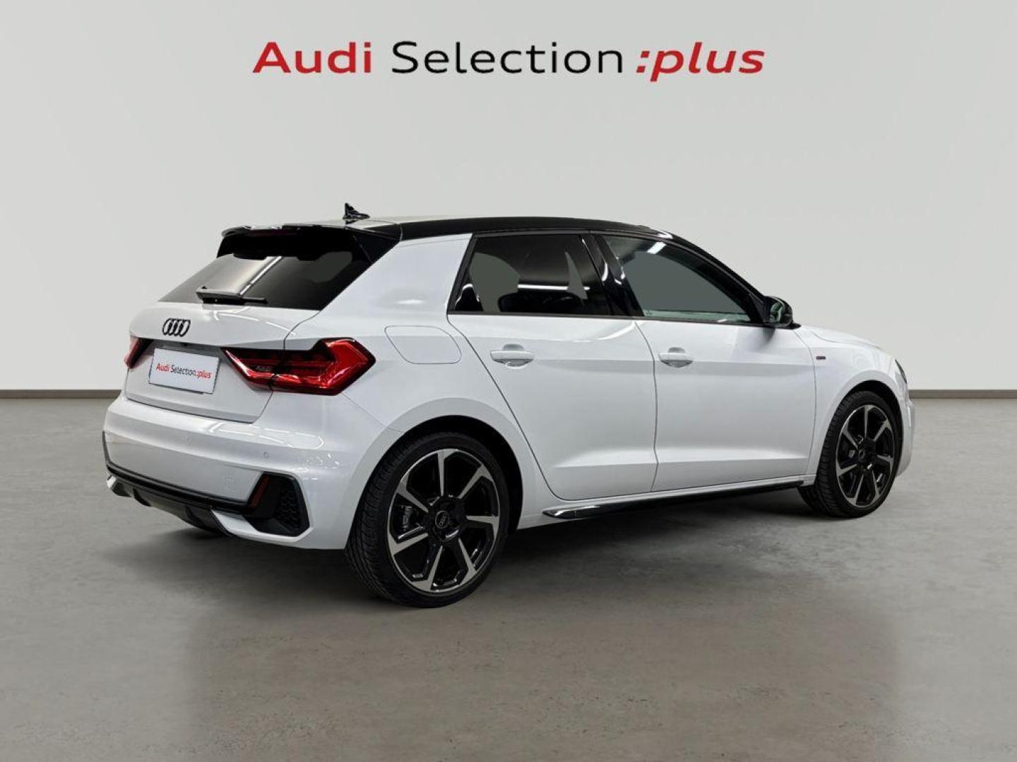 Audi A1 Sportback Adrenal Black 30TFSI 85kW S tr