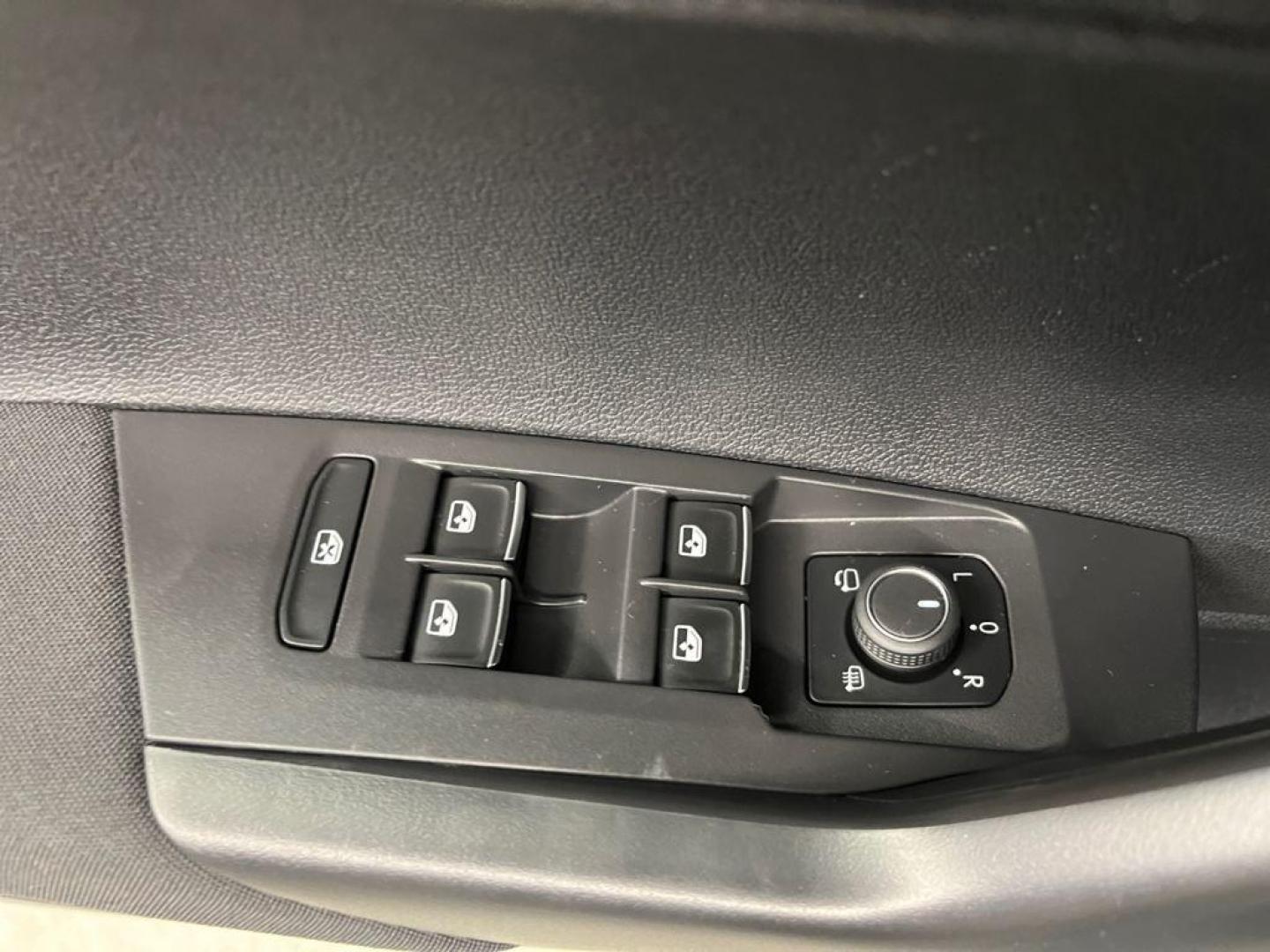 Volkswagen Taigo R-Line 1.0 TSI 81kW (110CV)