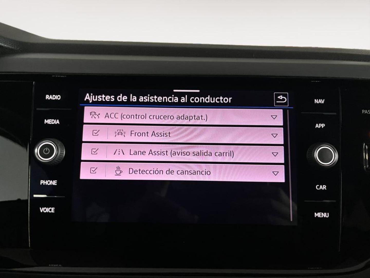 Volkswagen Taigo R-Line 1.0 TSI 81kW (110CV)
