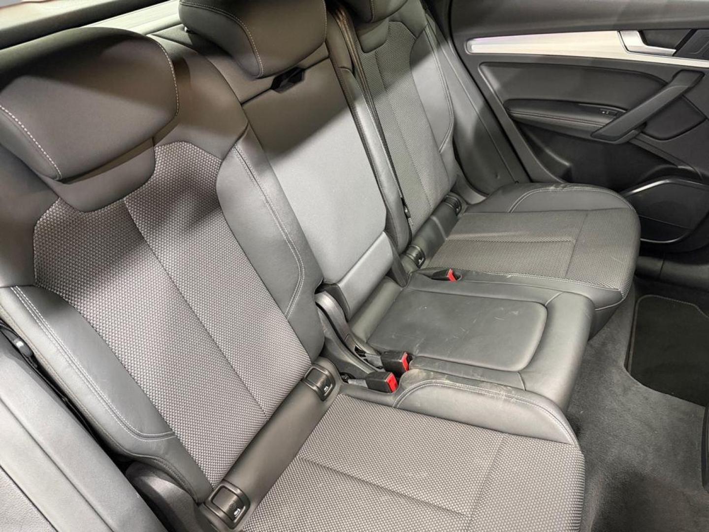 Audi Q5 SPORTBACK Black Line 55 TFSI e quattro-ultra 270 kW (367 CV)