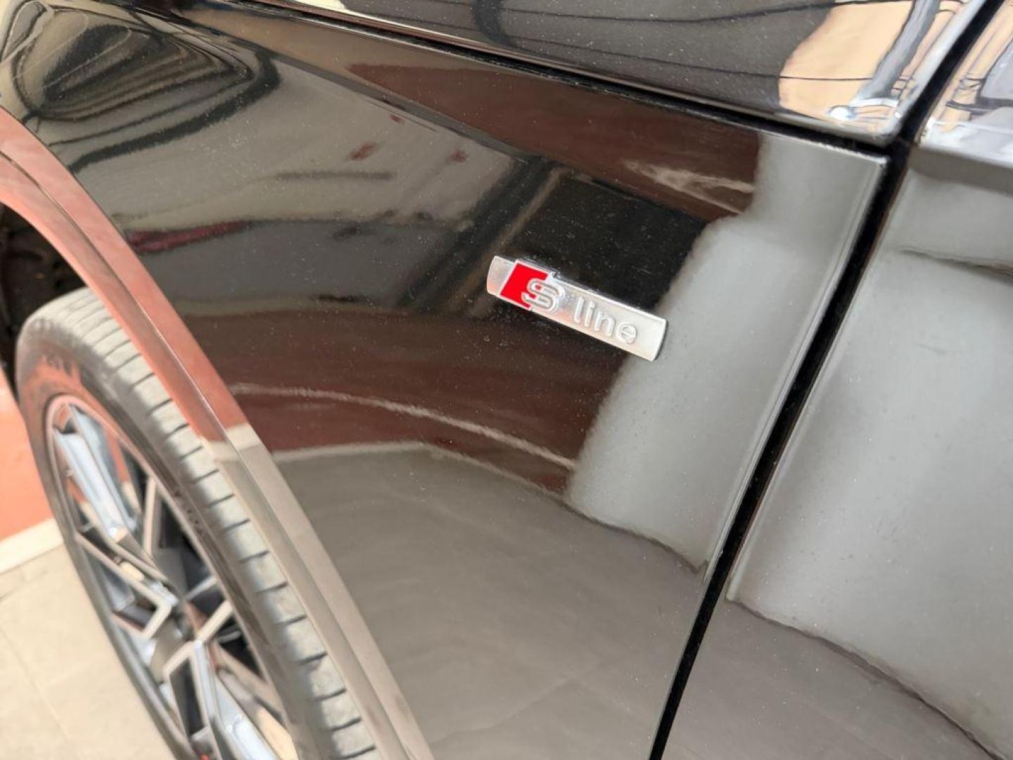 Audi Q5 SPORTBACK Black Line 55 TFSI e quattro-ultra 270 kW (367 CV)