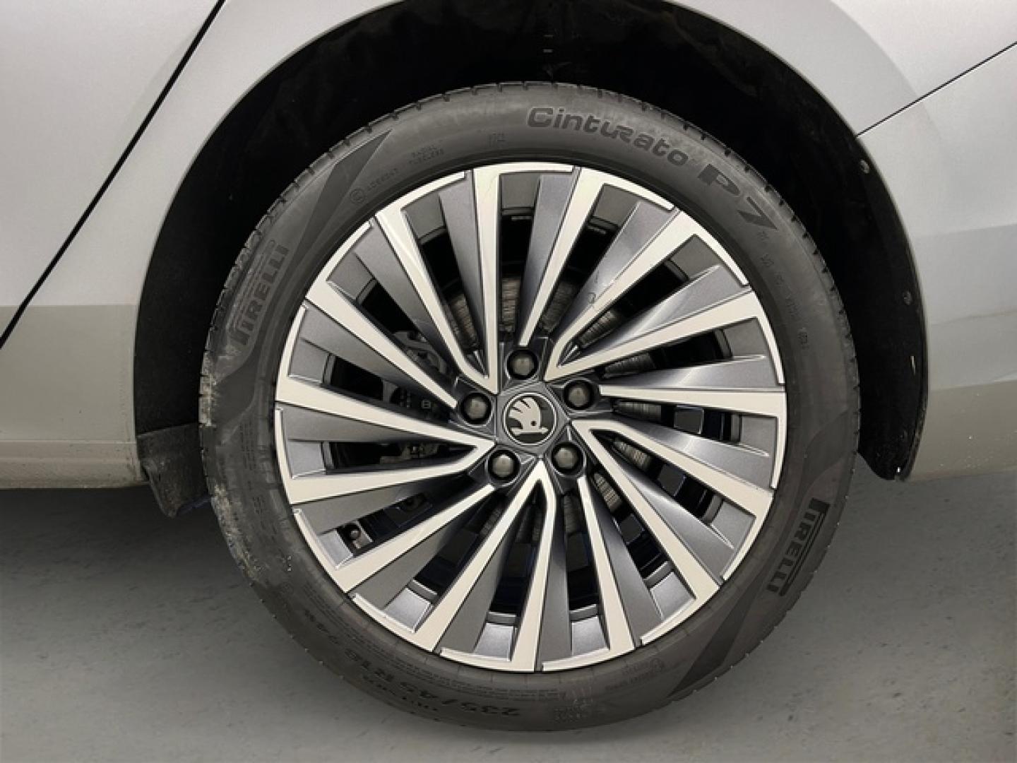 Skoda Superb 1.5 TSI iV P-HEV L&K DSG 150 kW (204 CV)